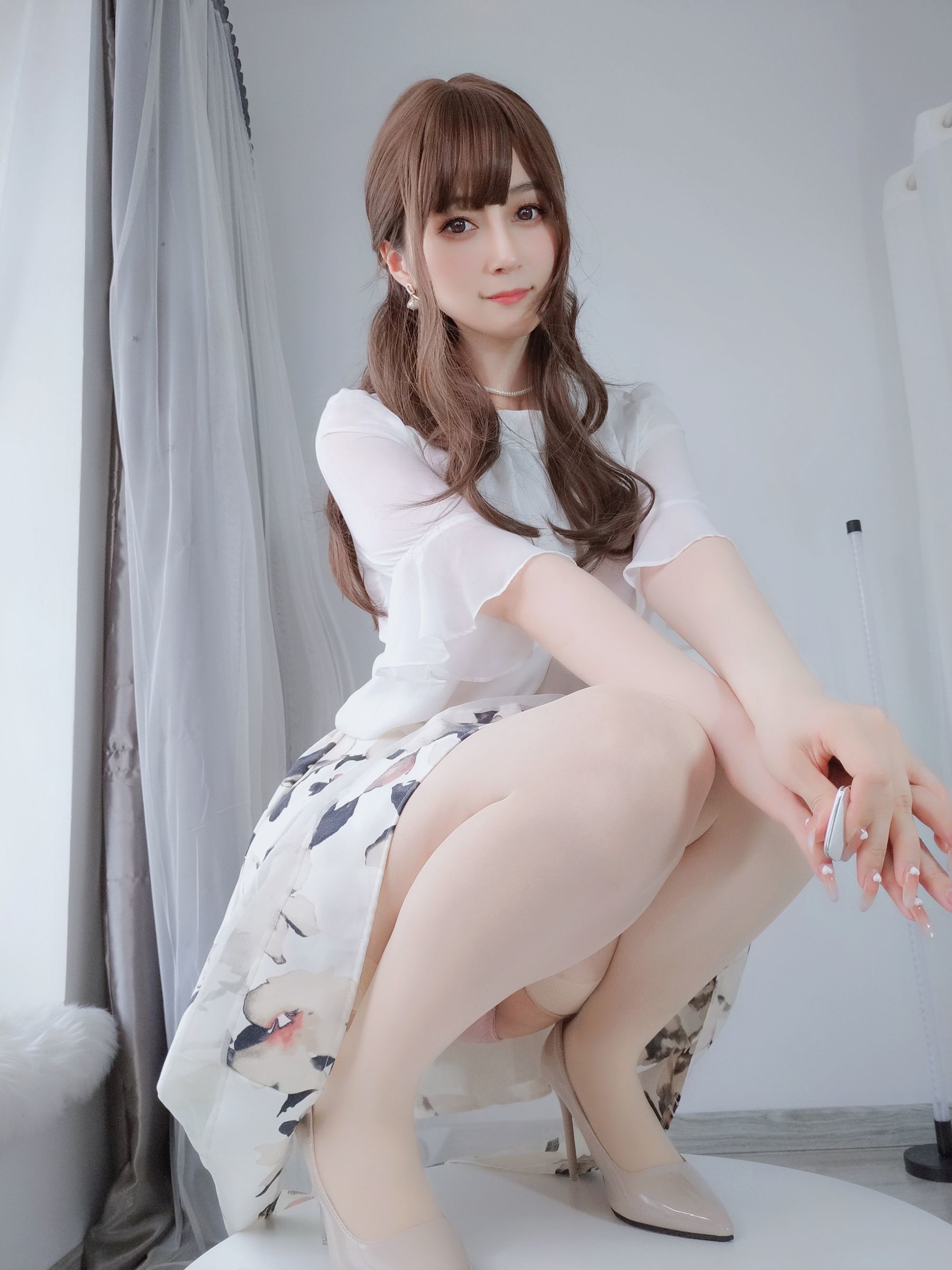 網紅COSER寫真] Coser小姐姐白銀 - 肉絲人妻