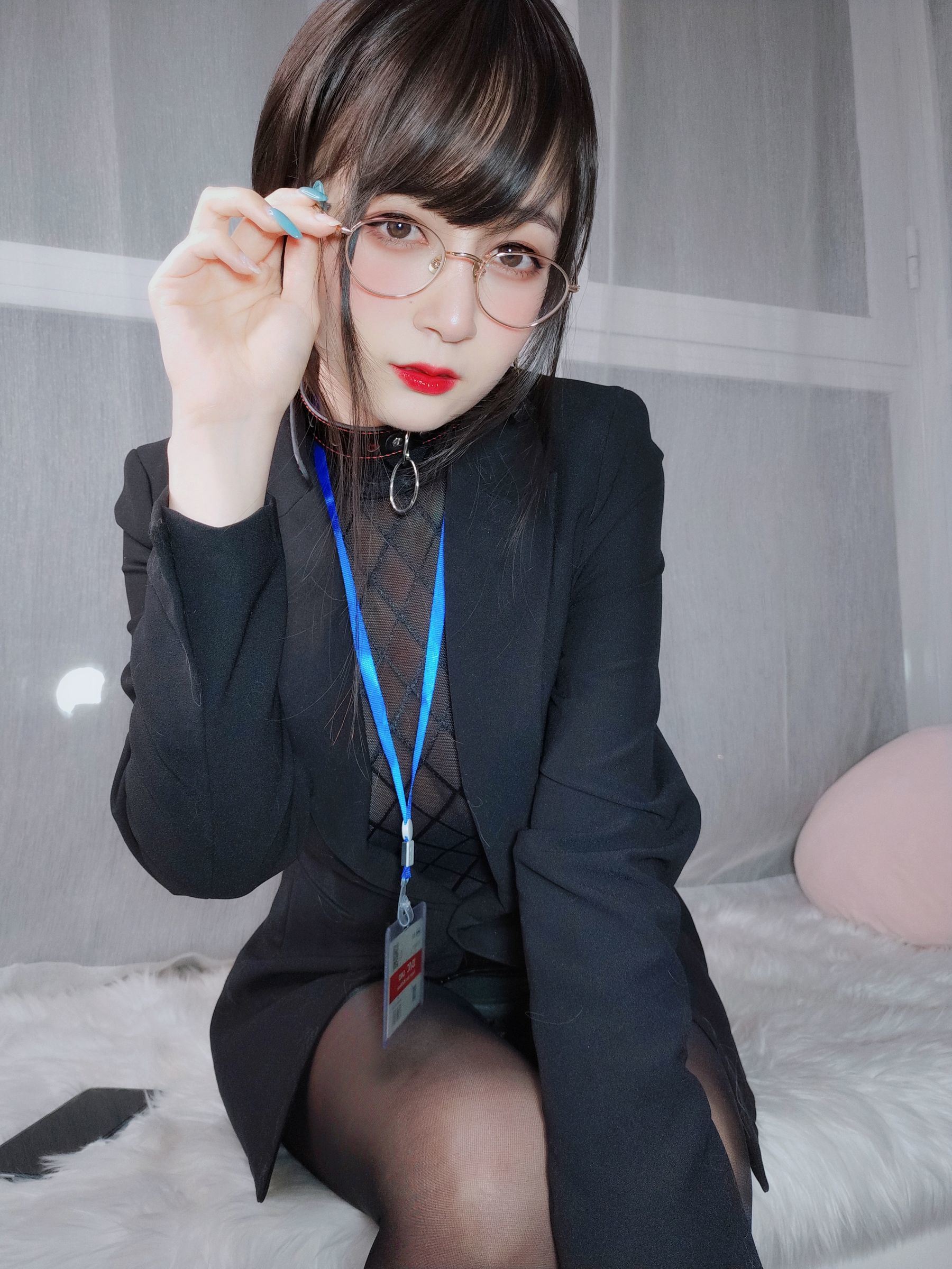 Ảnh tập Coser nổi tiếng] Coser chị Bạc - Vớ đen gợi cảm