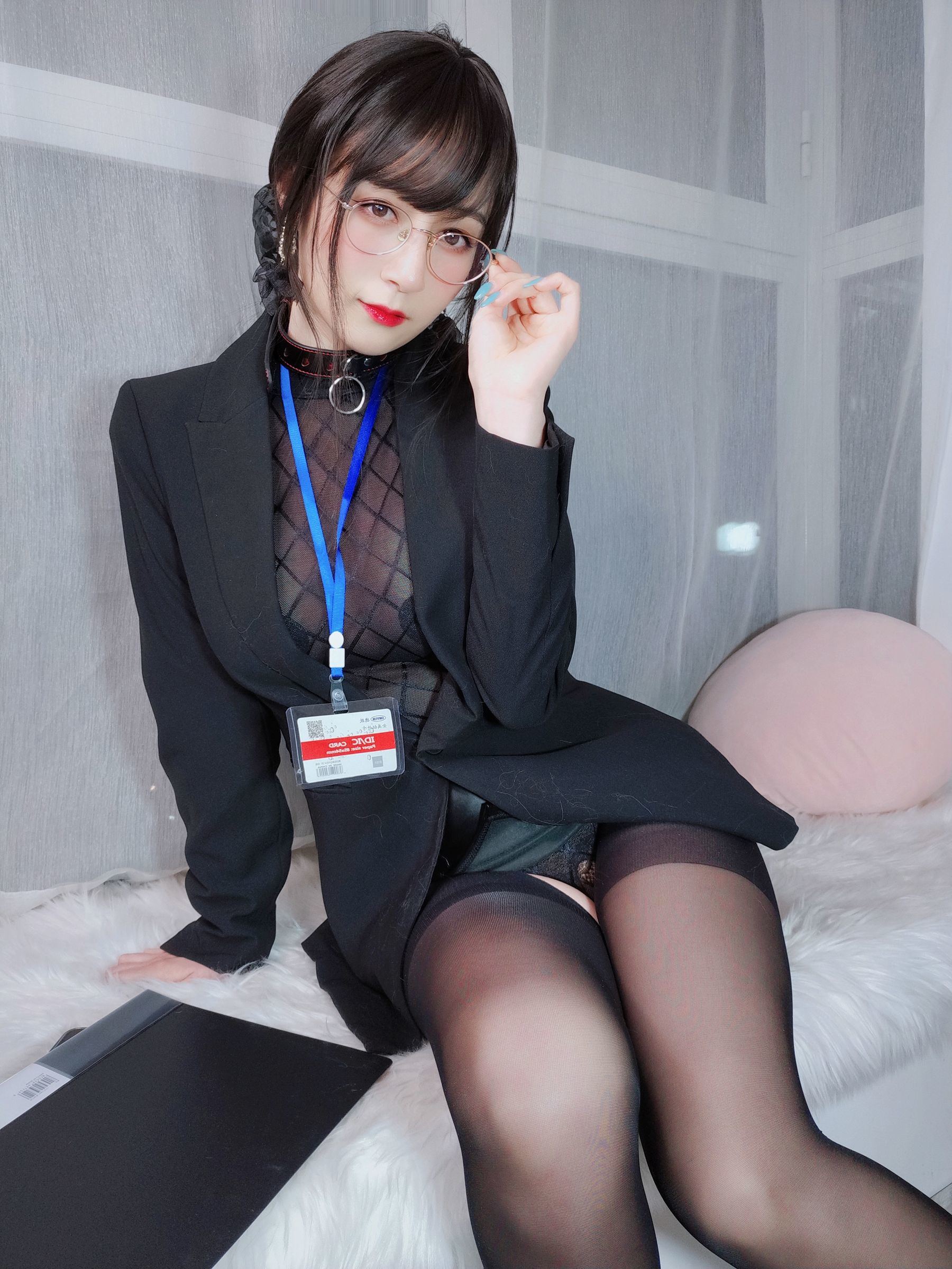 網紅COSER寫真] Coser小姐姐白銀 - 黑絲情趣