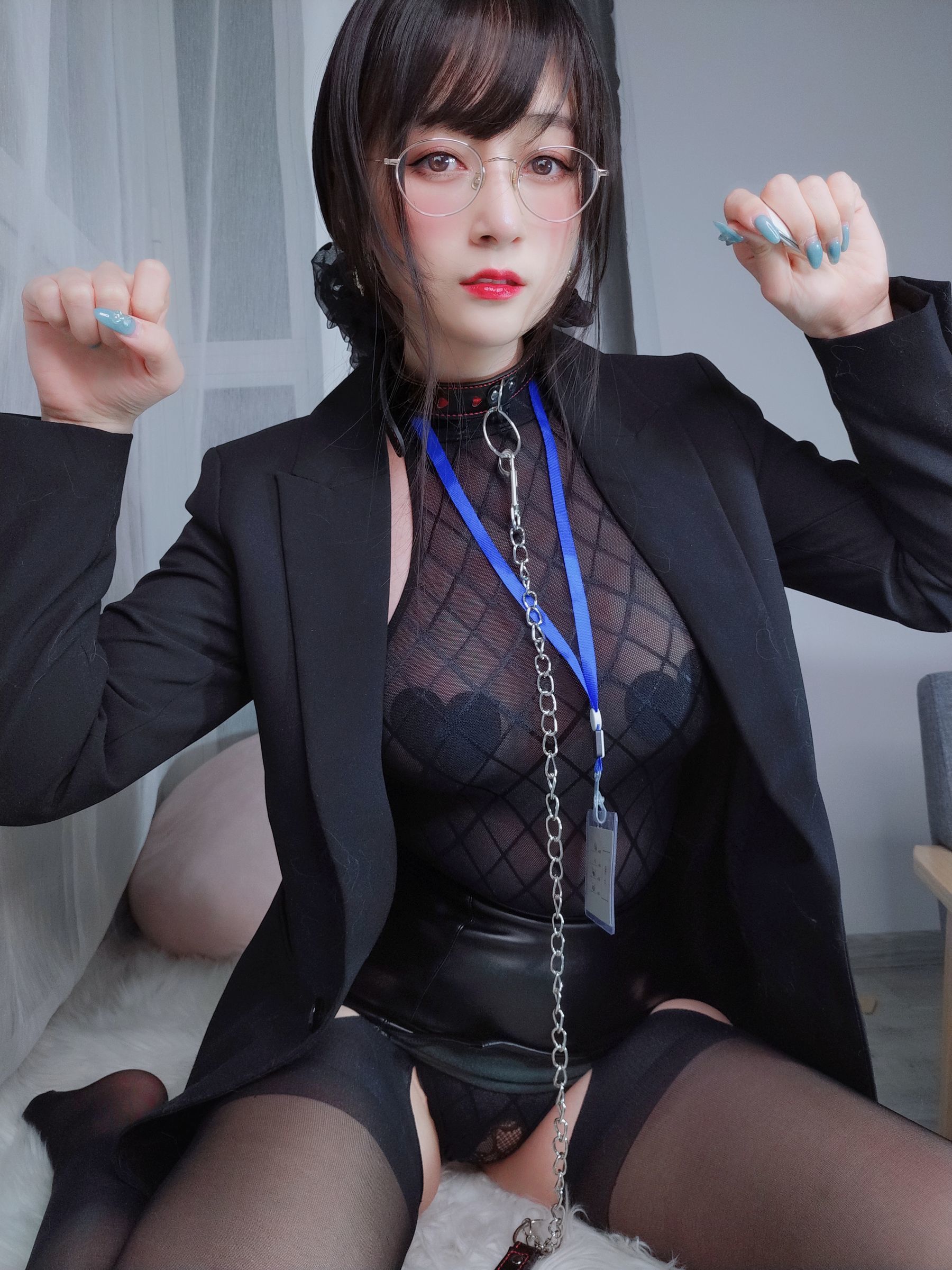 Ảnh tập Coser nổi tiếng] Coser chị Bạc - Vớ đen gợi cảm