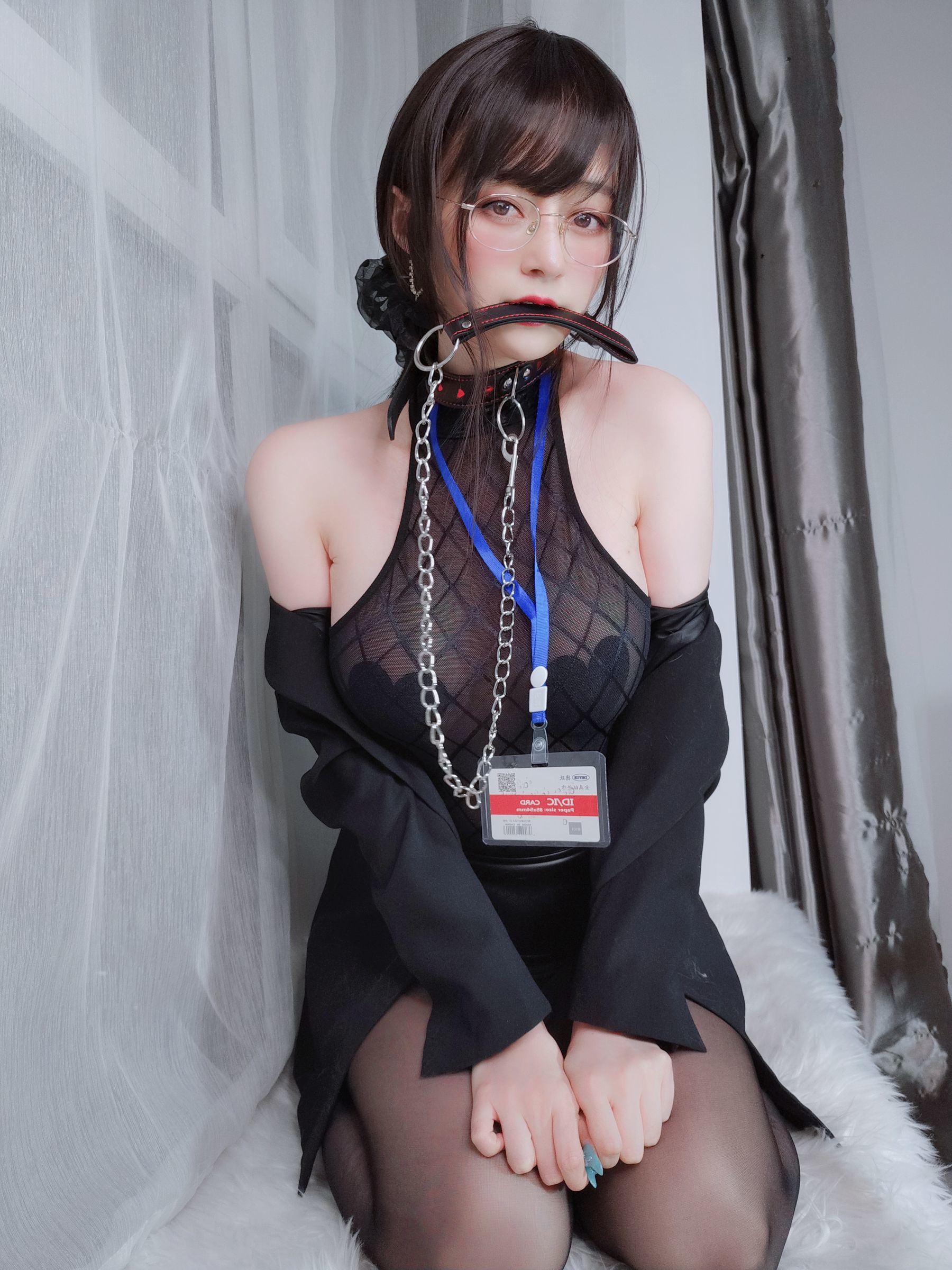 Ảnh tập Coser nổi tiếng] Coser chị Bạc - Vớ đen gợi cảm