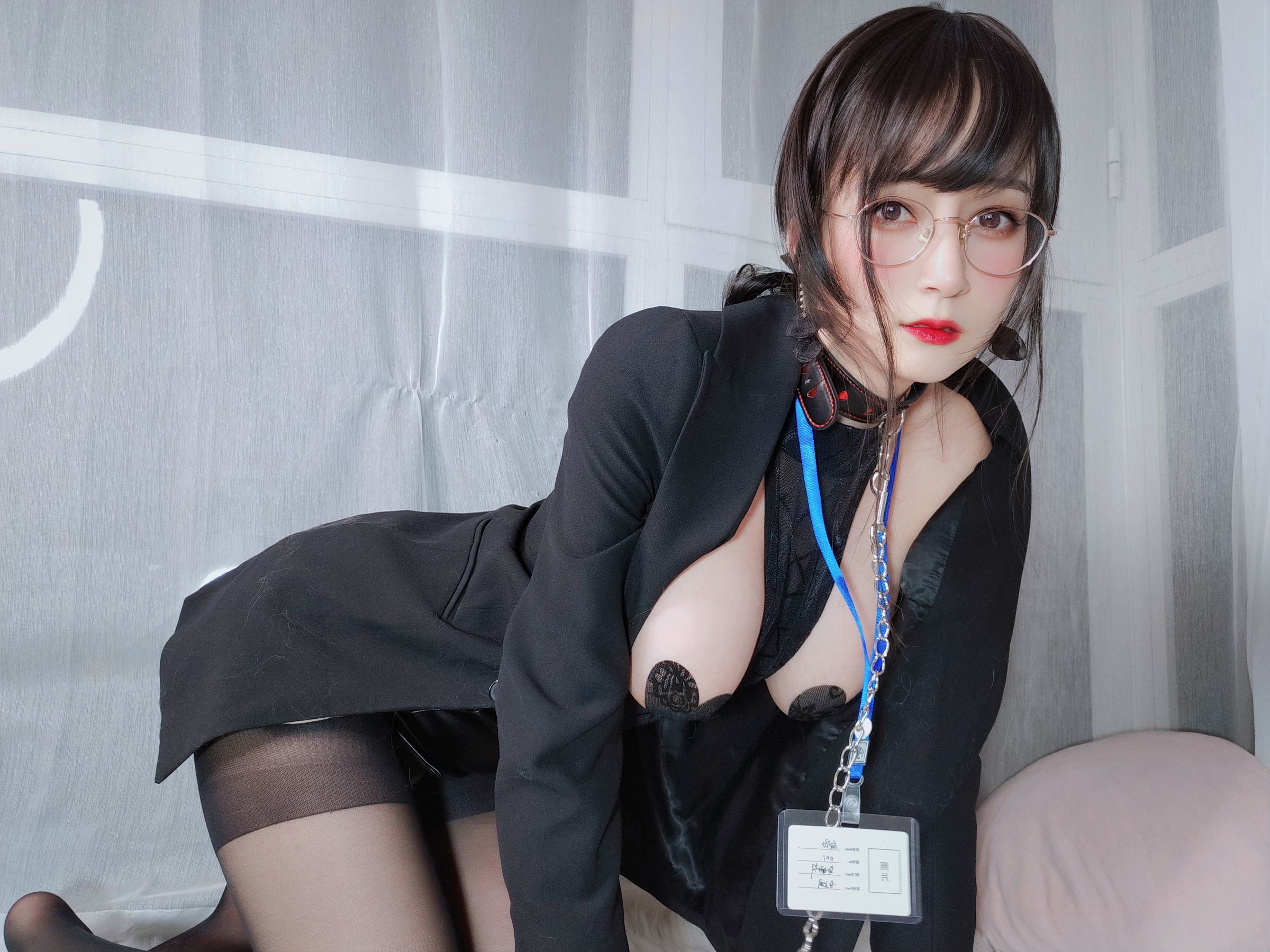 Ảnh tập Coser nổi tiếng] Coser chị Bạc - Vớ đen gợi cảm