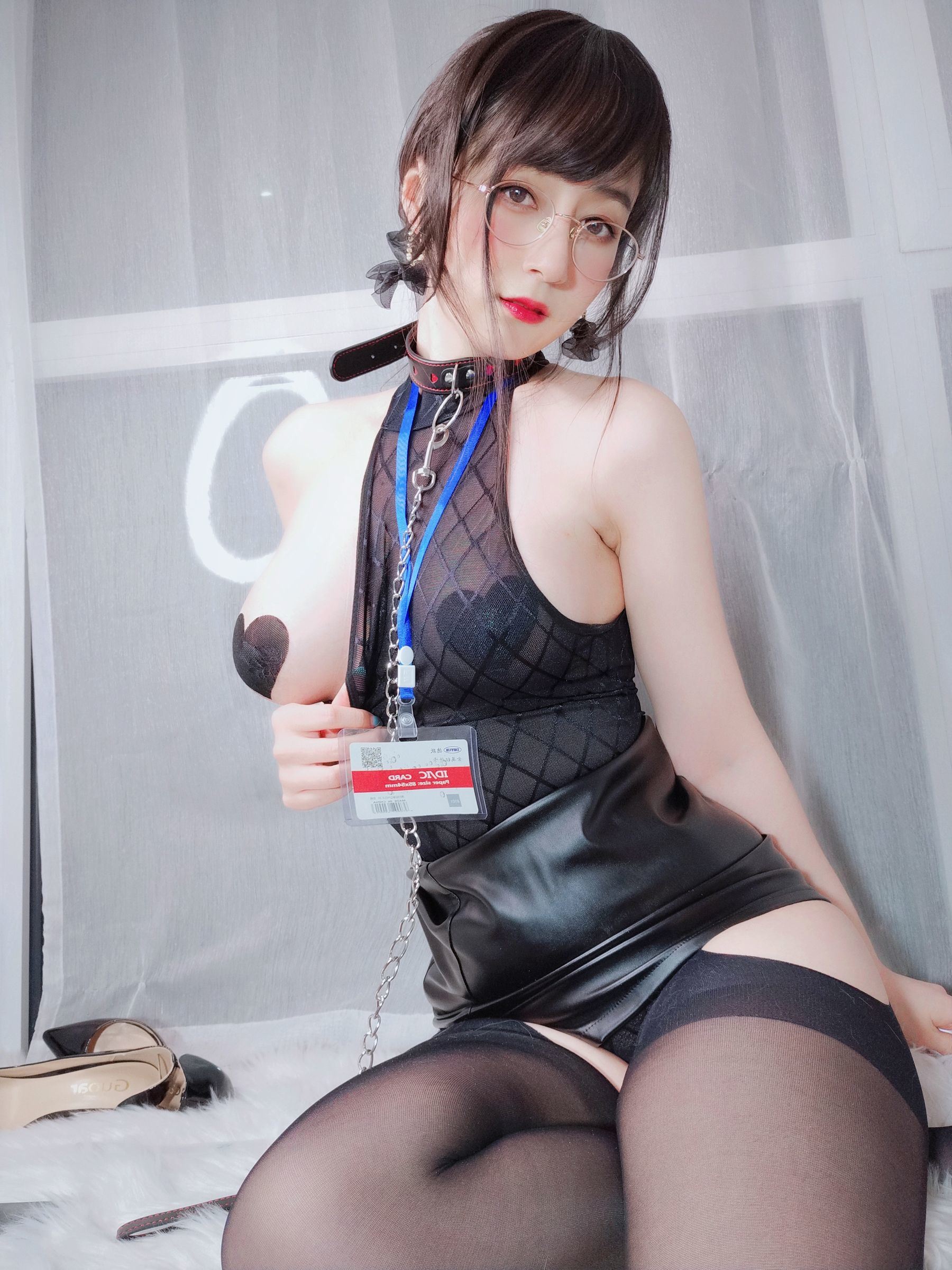 Ảnh tập Coser nổi tiếng] Coser chị Bạc - Vớ đen gợi cảm