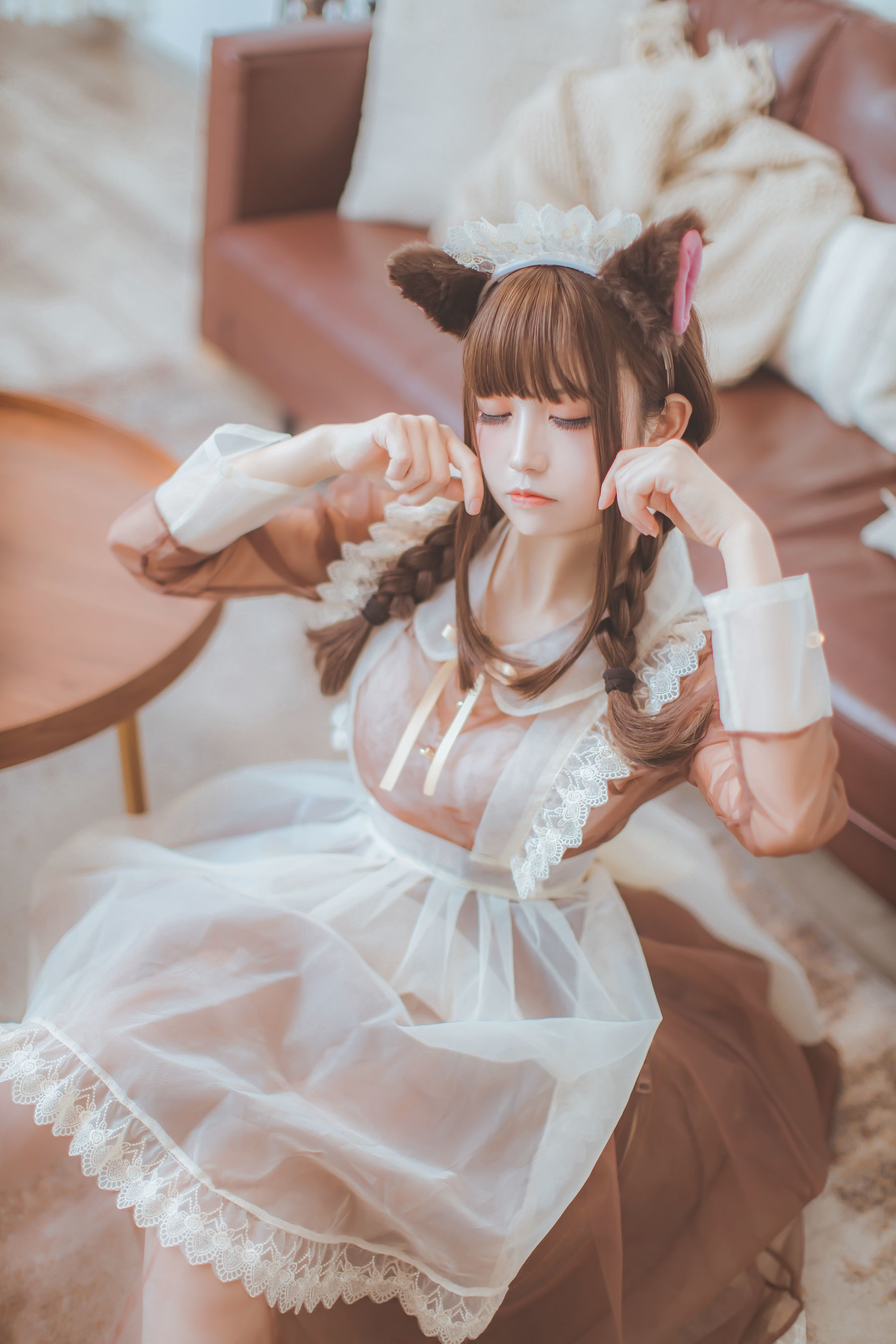 Internet Celebrity Coser Photobook] Coser Yiyi - Transparent Maid