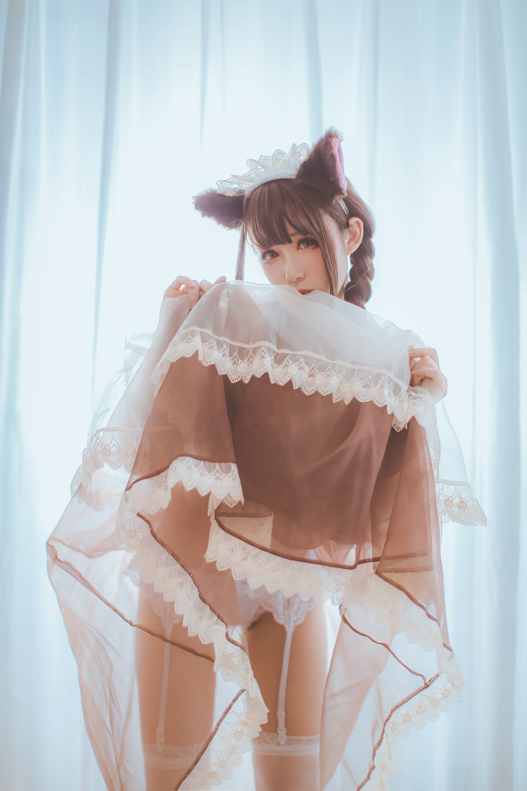 Ảnh cosplay ngôi sao mạng] Coser Yi Yi - Nữ hầu trong suốt
