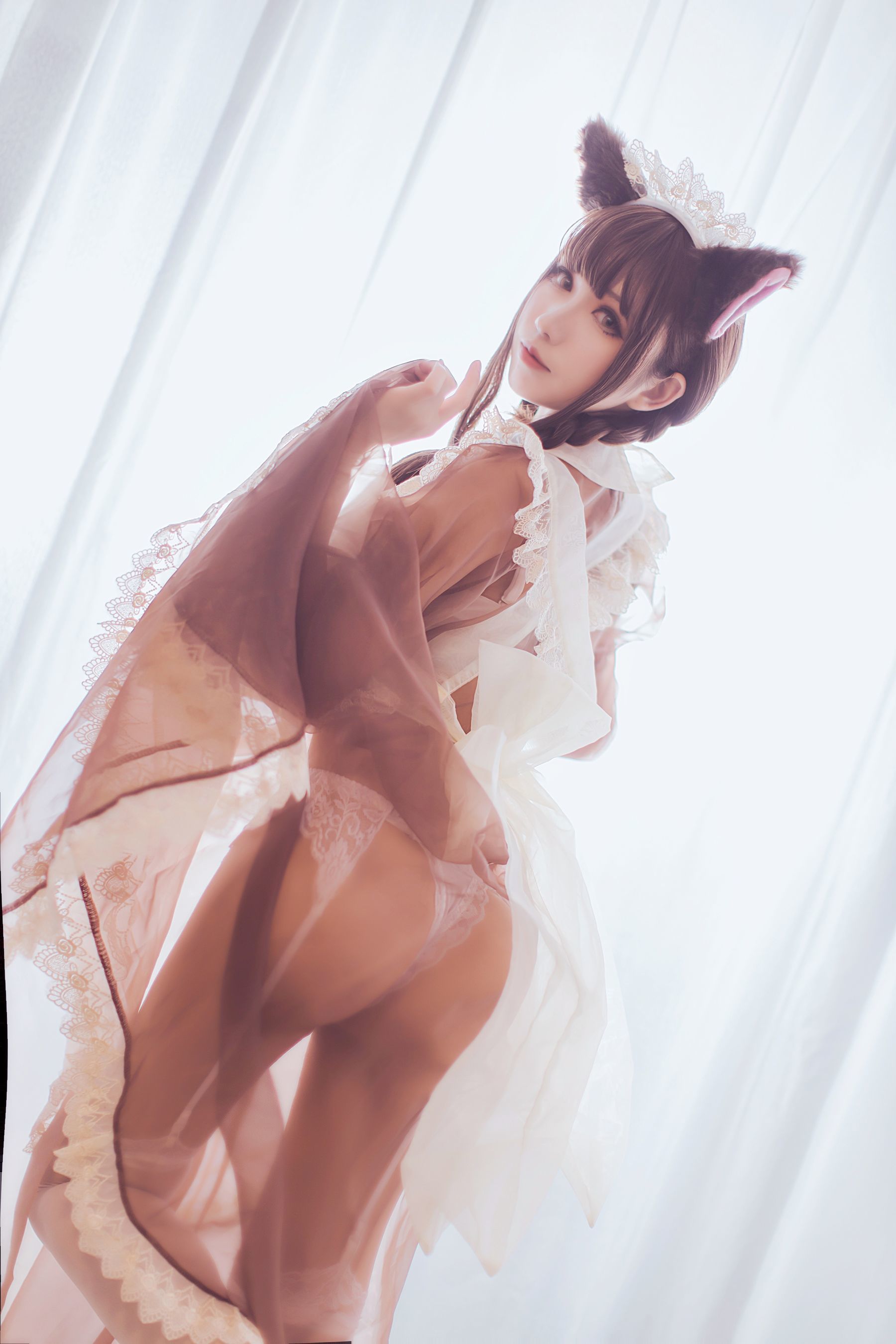 Ảnh cosplay ngôi sao mạng] Coser Yi Yi - Nữ hầu trong suốt
