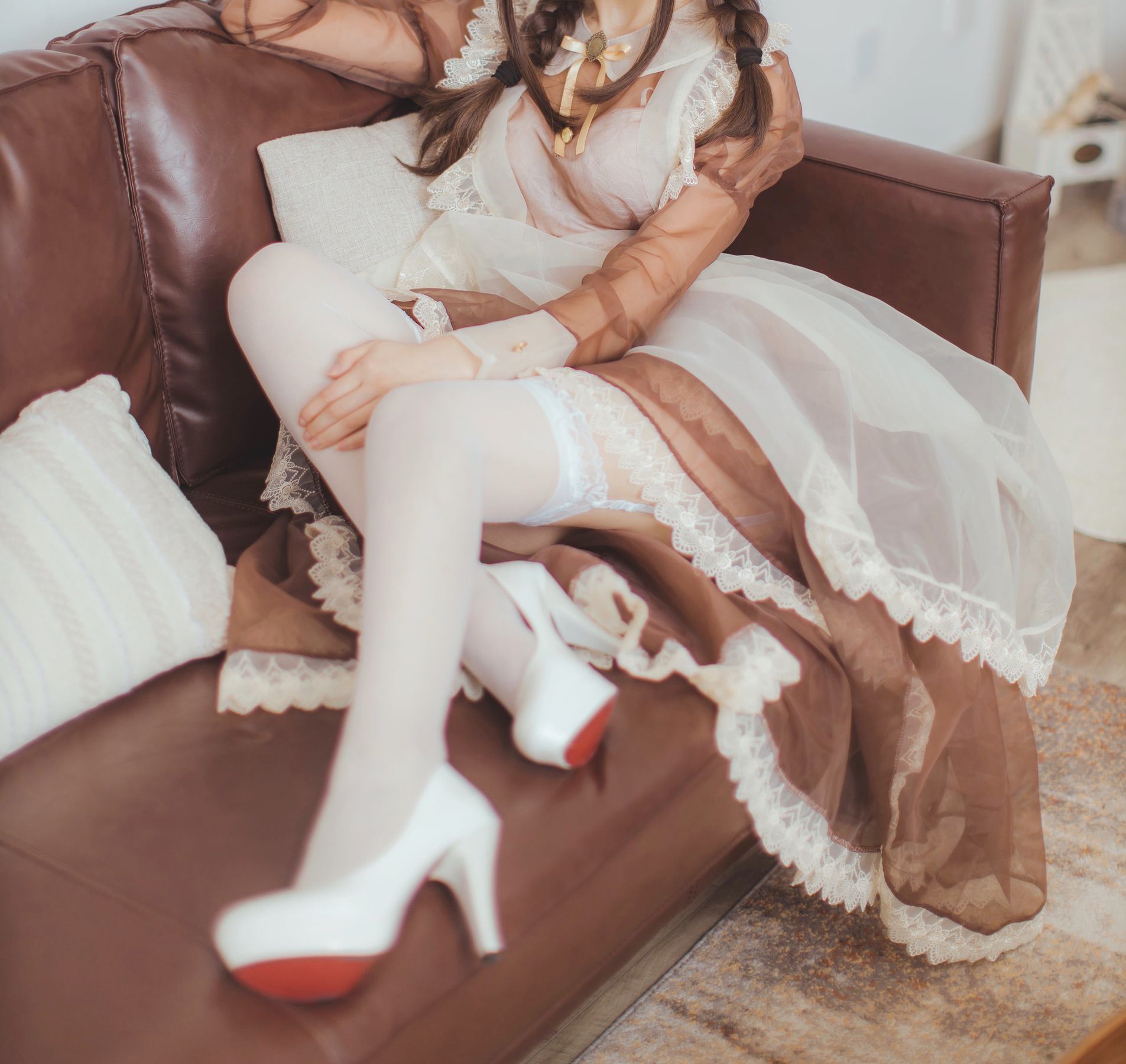 Ảnh cosplay ngôi sao mạng] Coser Yi Yi - Nữ hầu trong suốt