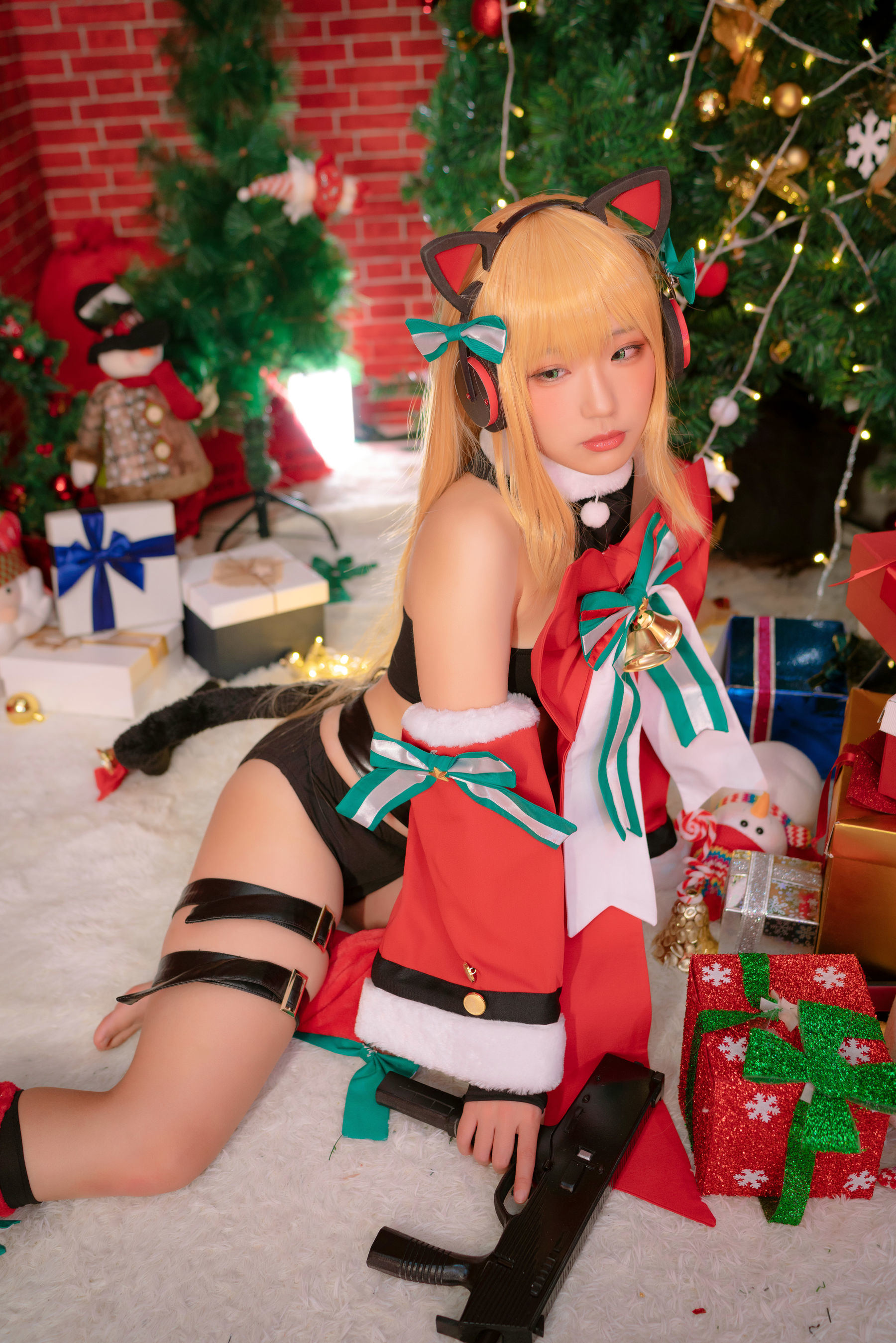 Ảnh cosplay của net idol] Blogger anime Mime Mimi - Girls' Frontline TMP Giáng sinh