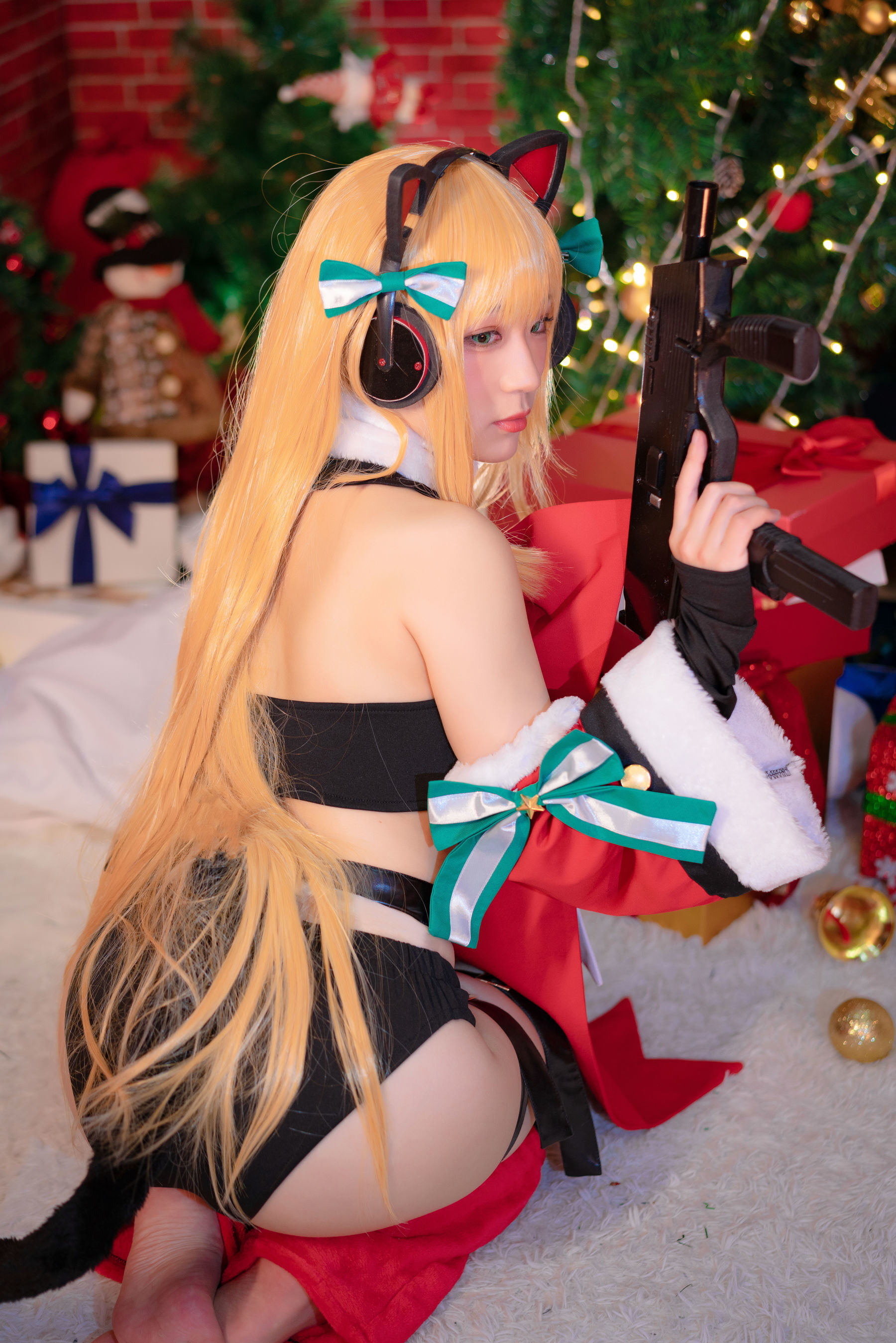 Ảnh cosplay của net idol] Blogger anime Mime Mimi - Girls' Frontline TMP Giáng sinh