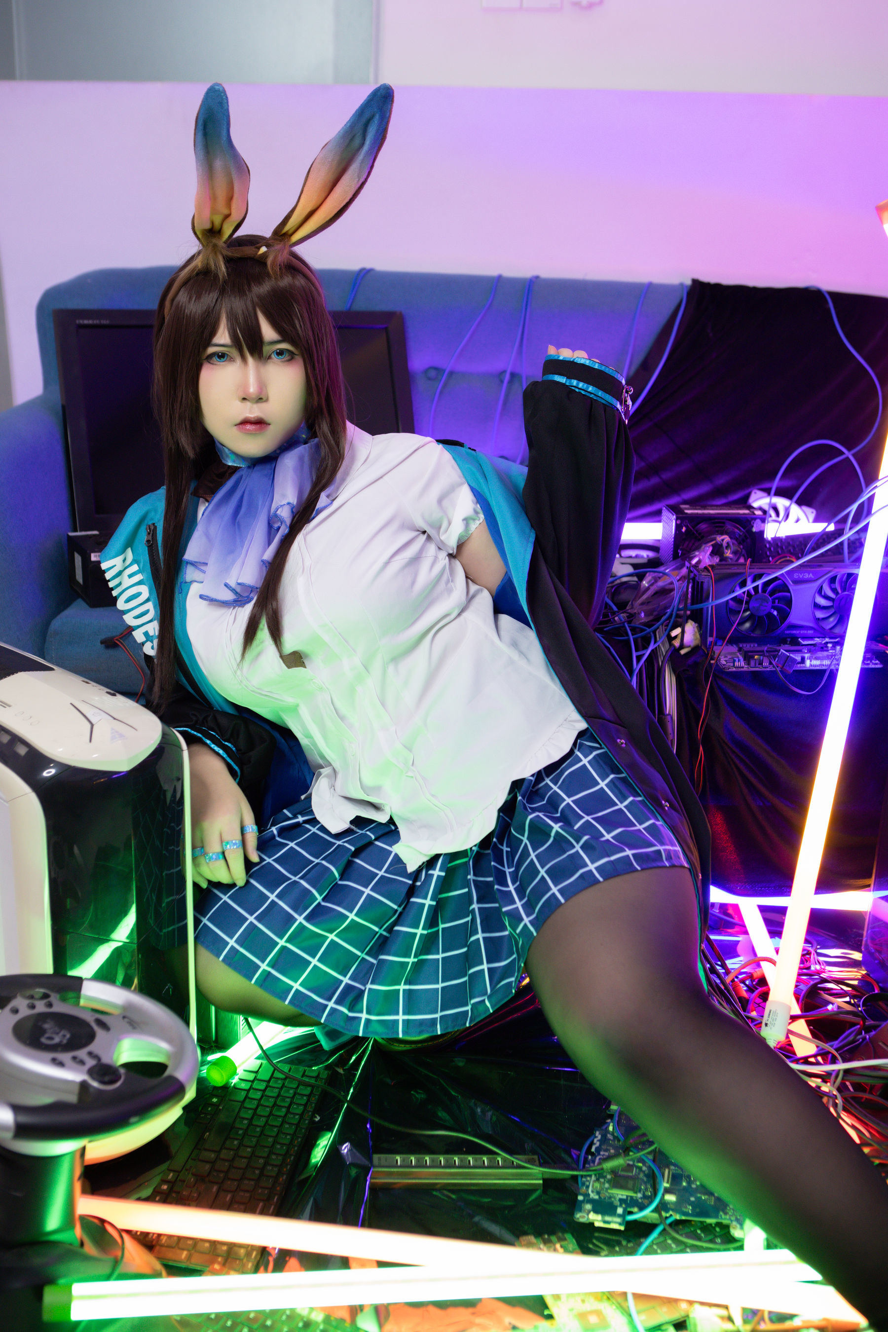 Internet Celebrity Cosplayer Photobook] Uy Uy - Amiya (Arknights)