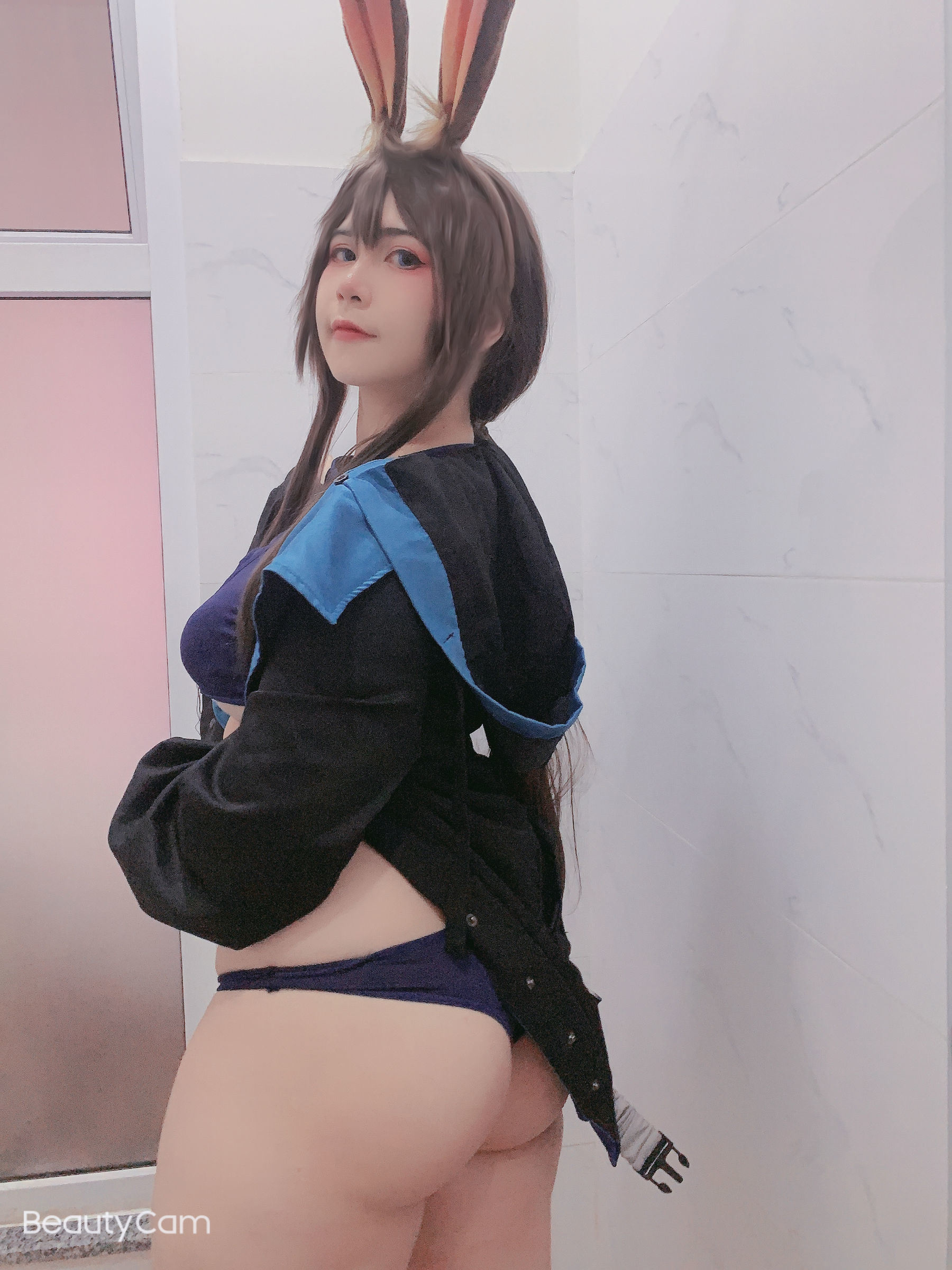 Sổ ảnh Coser Ngôi sao mạng] Uy Uy - Amiya (Arknights)