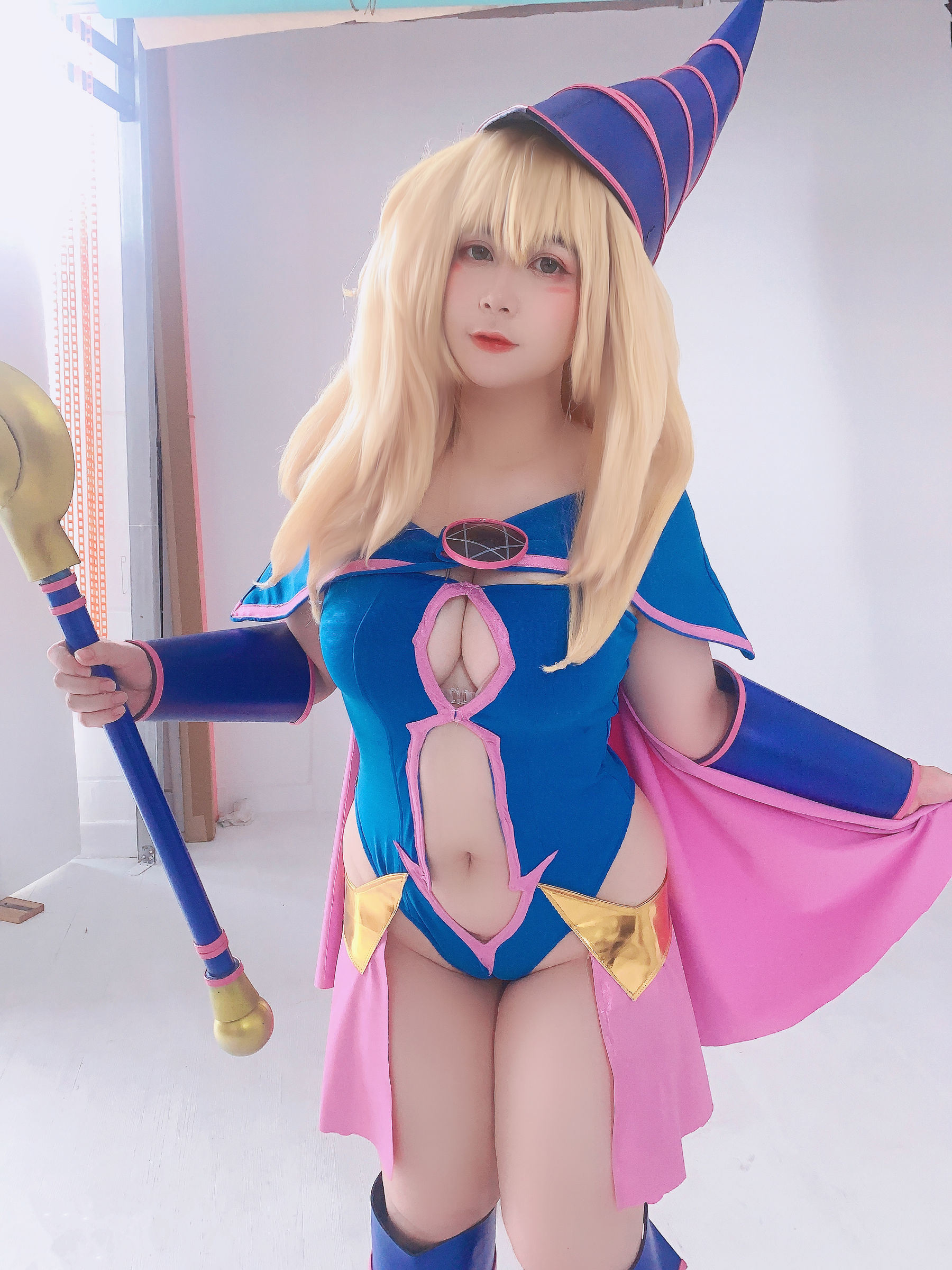Internet Celebrity Cosplayer Photobook] Uy Uy - Dark Magical Girl