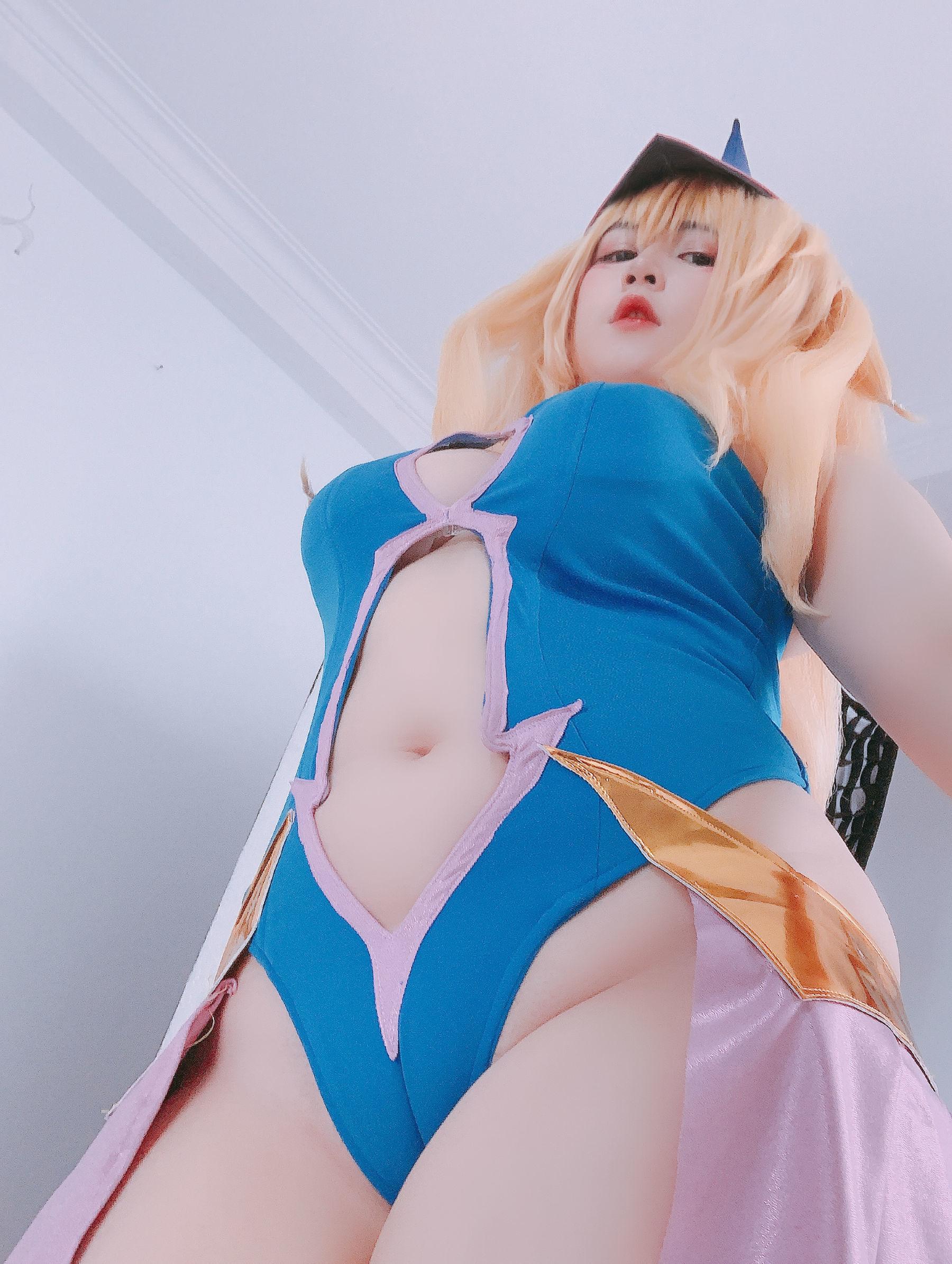 Internet Celebrity Cosplayer Photobook] Uy Uy - Dark Magical Girl