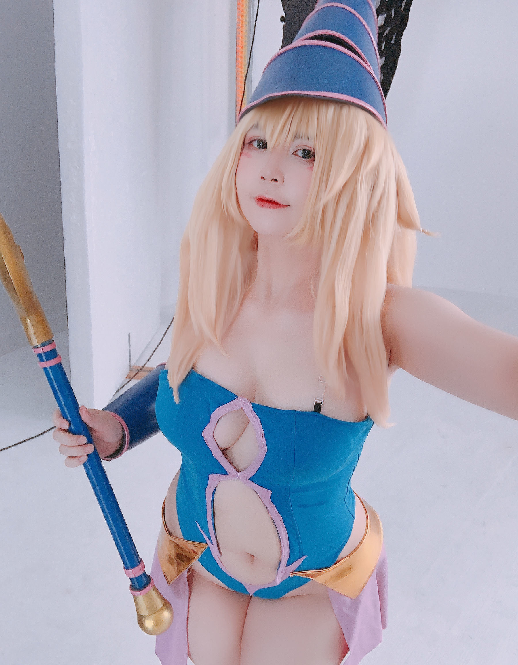 Internet Celebrity Cosplayer Photobook] Uy Uy - Dark Magical Girl