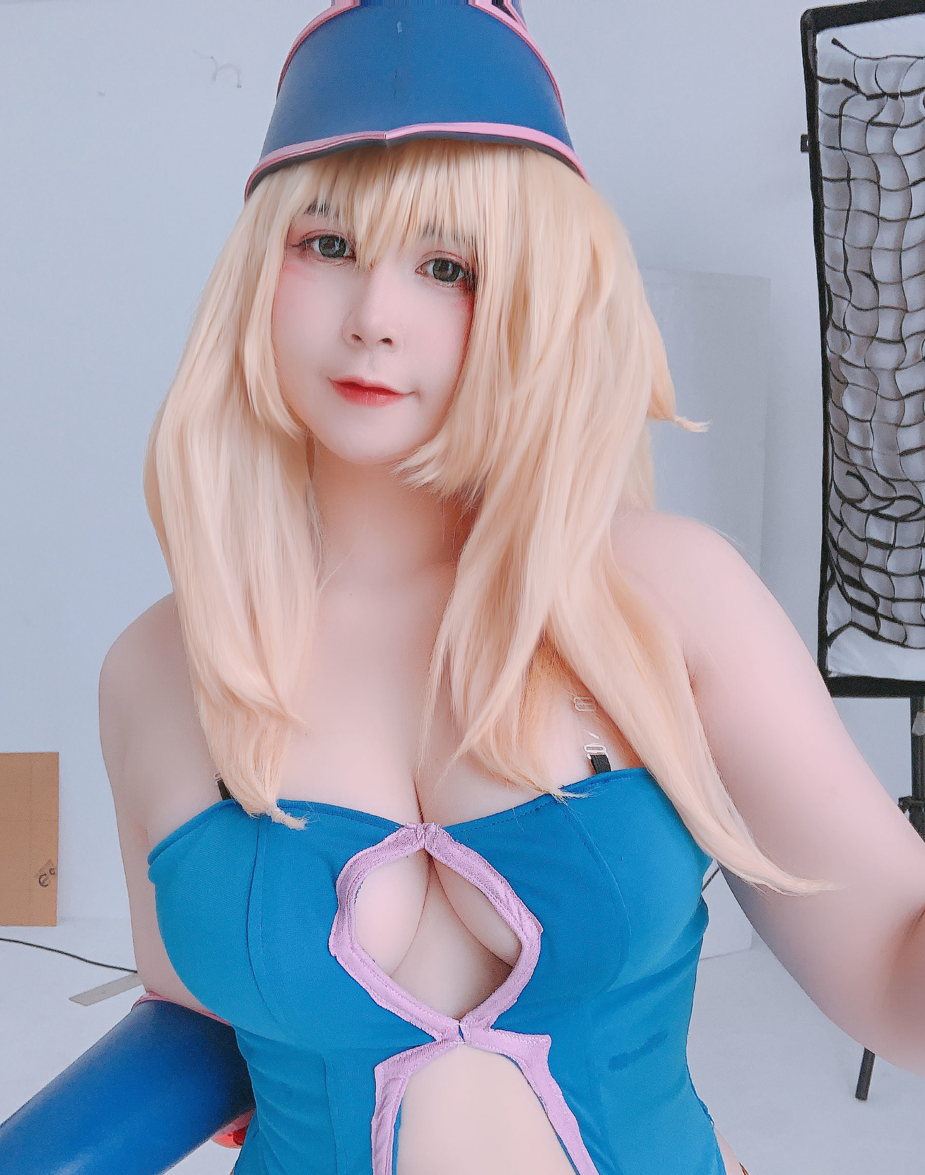 Internet Celebrity Cosplayer Photobook] Uy Uy - Dark Magical Girl