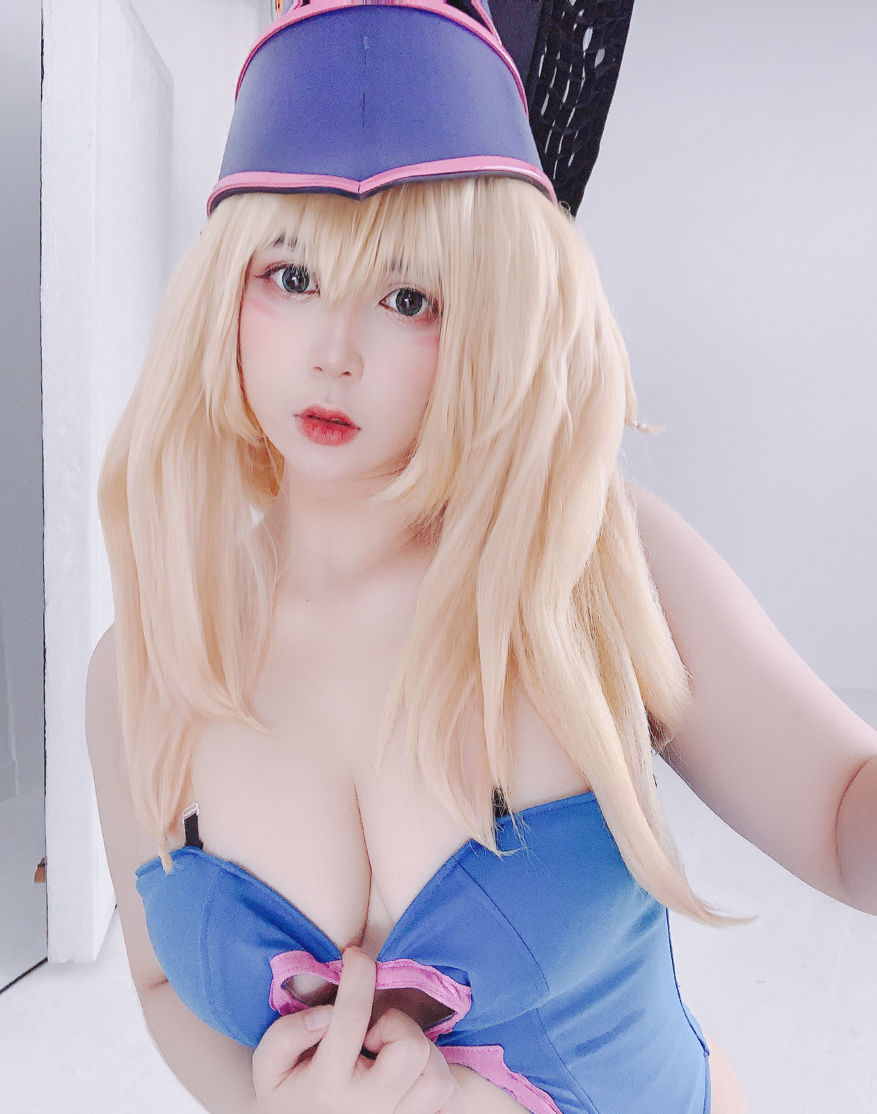 Internet Celebrity Cosplayer Photobook] Uy Uy - Dark Magical Girl