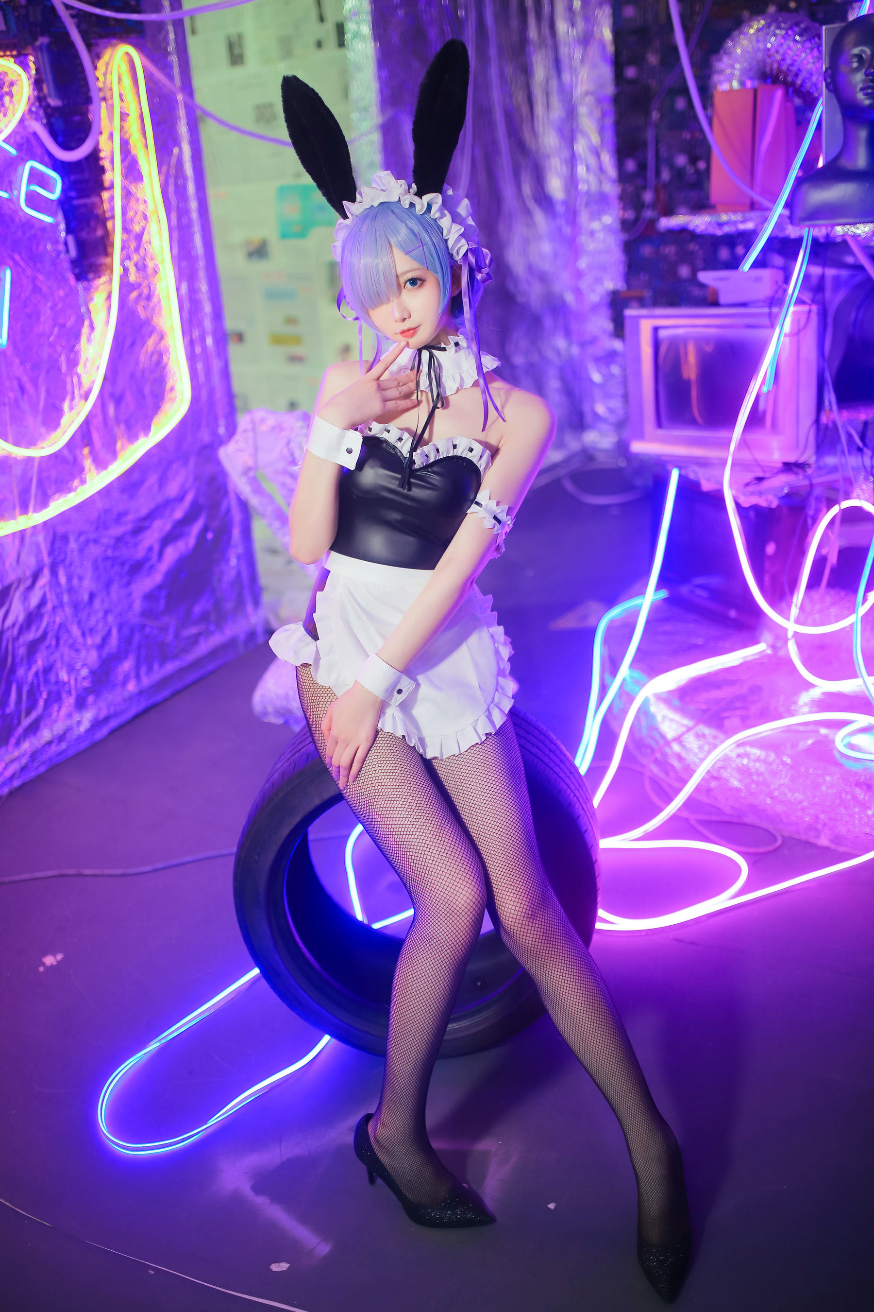 Net hồng COSER Ảnh] Blogger Anime Phong Giang Giang v - Rem Thỏ Nữ Lang