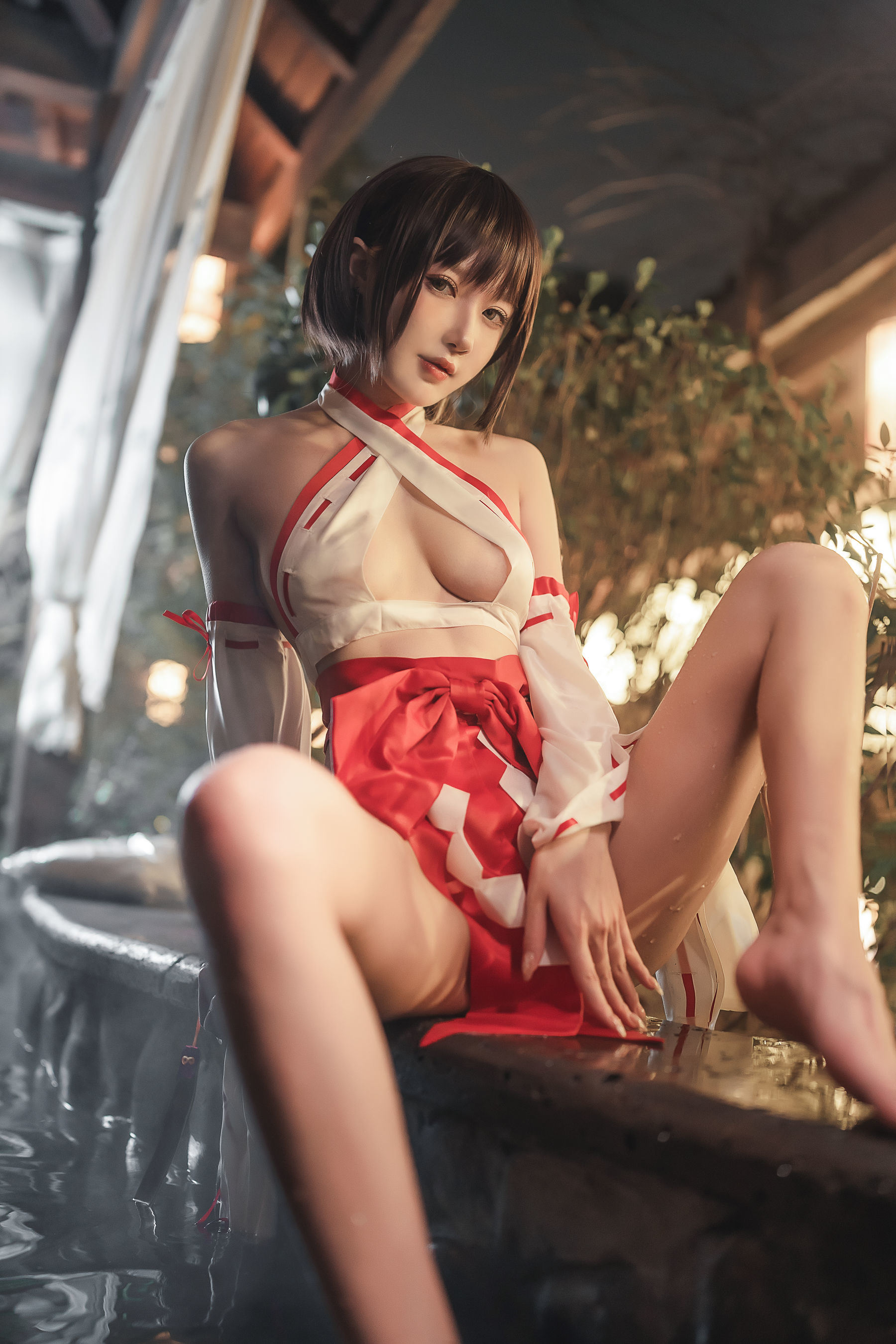 網紅COSER寫真] 動漫博主阿包也是兔娘 - 溫泉巫女