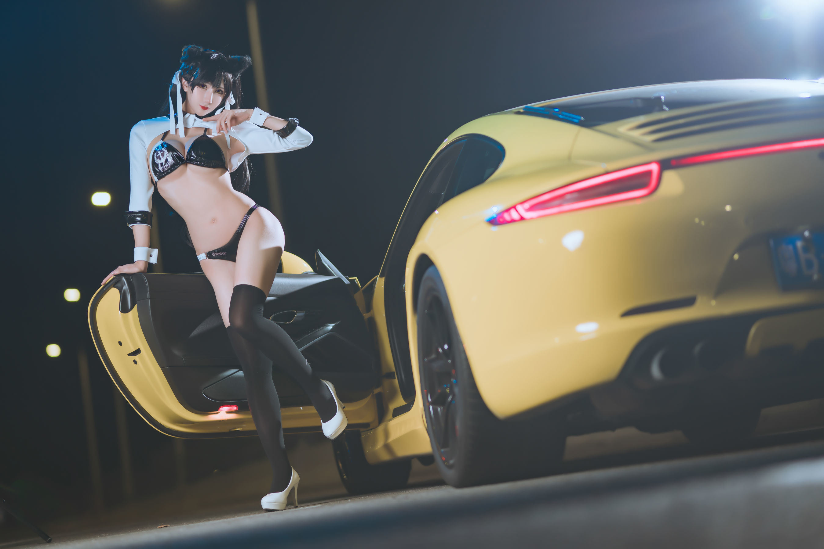Internet Celebrity Cosplayer Photobook] Anime Blogger Ya Qi - Azur Lane Racing Atago