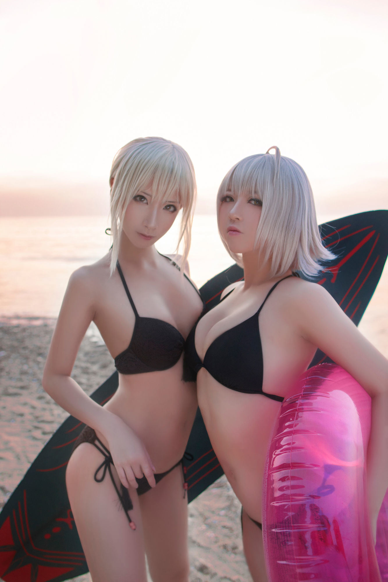 Ảnh Coser Nổi Tiếng] Bán Bán Tử & Sô Sô Sophia - Áo tắm biển