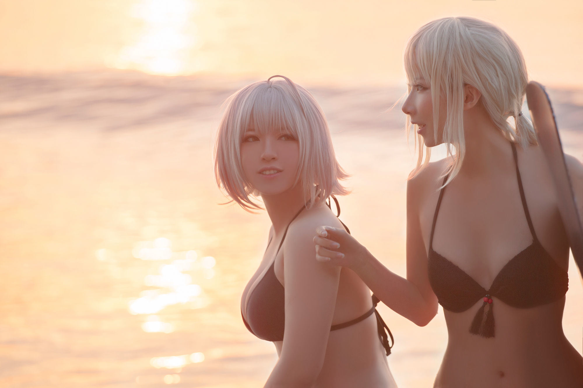 Ảnh Coser Nổi Tiếng] Bán Bán Tử & Sô Sô Sophia - Áo tắm biển