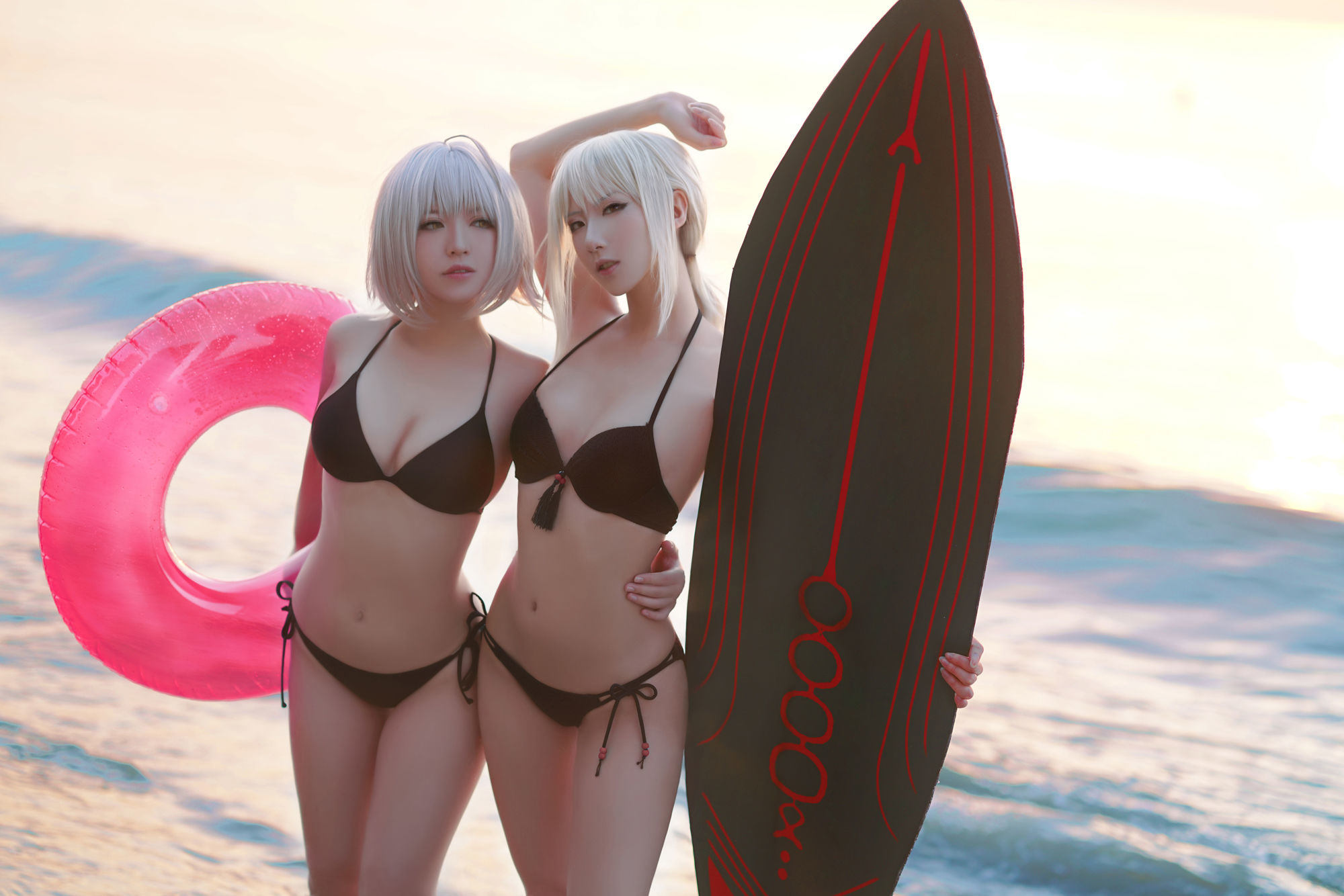 Ảnh Coser Nổi Tiếng] Bán Bán Tử & Sô Sô Sophia - Áo tắm biển