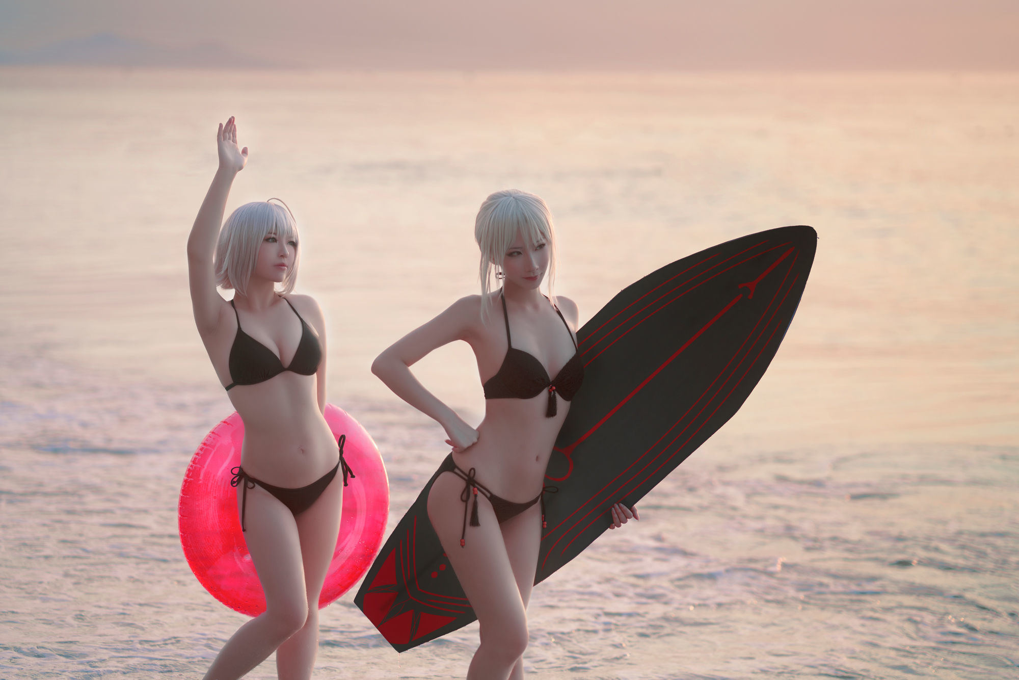 Ảnh Coser Nổi Tiếng] Bán Bán Tử & Sô Sô Sophia - Áo tắm biển