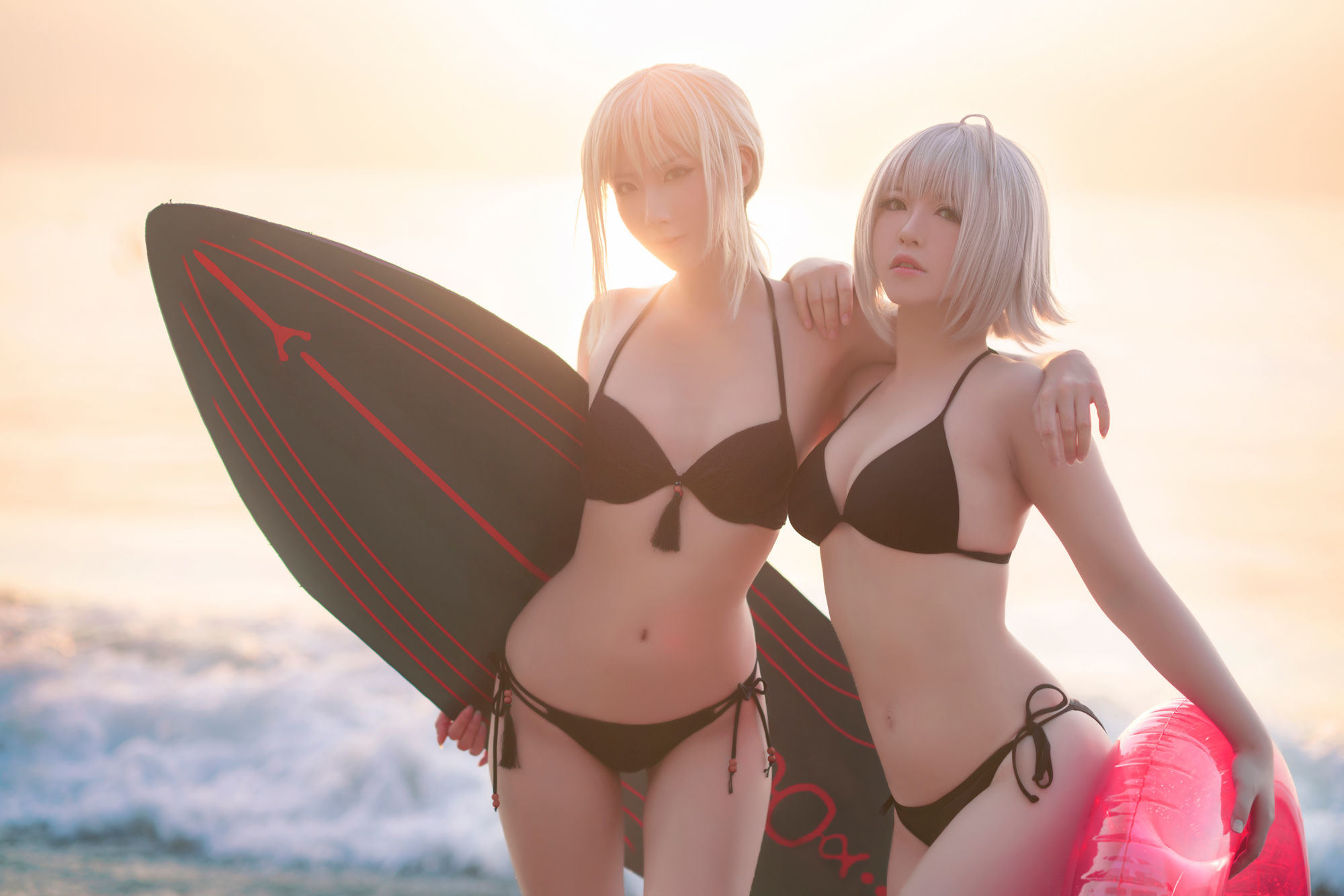 Ảnh Coser Nổi Tiếng] Bán Bán Tử & Sô Sô Sophia - Áo tắm biển