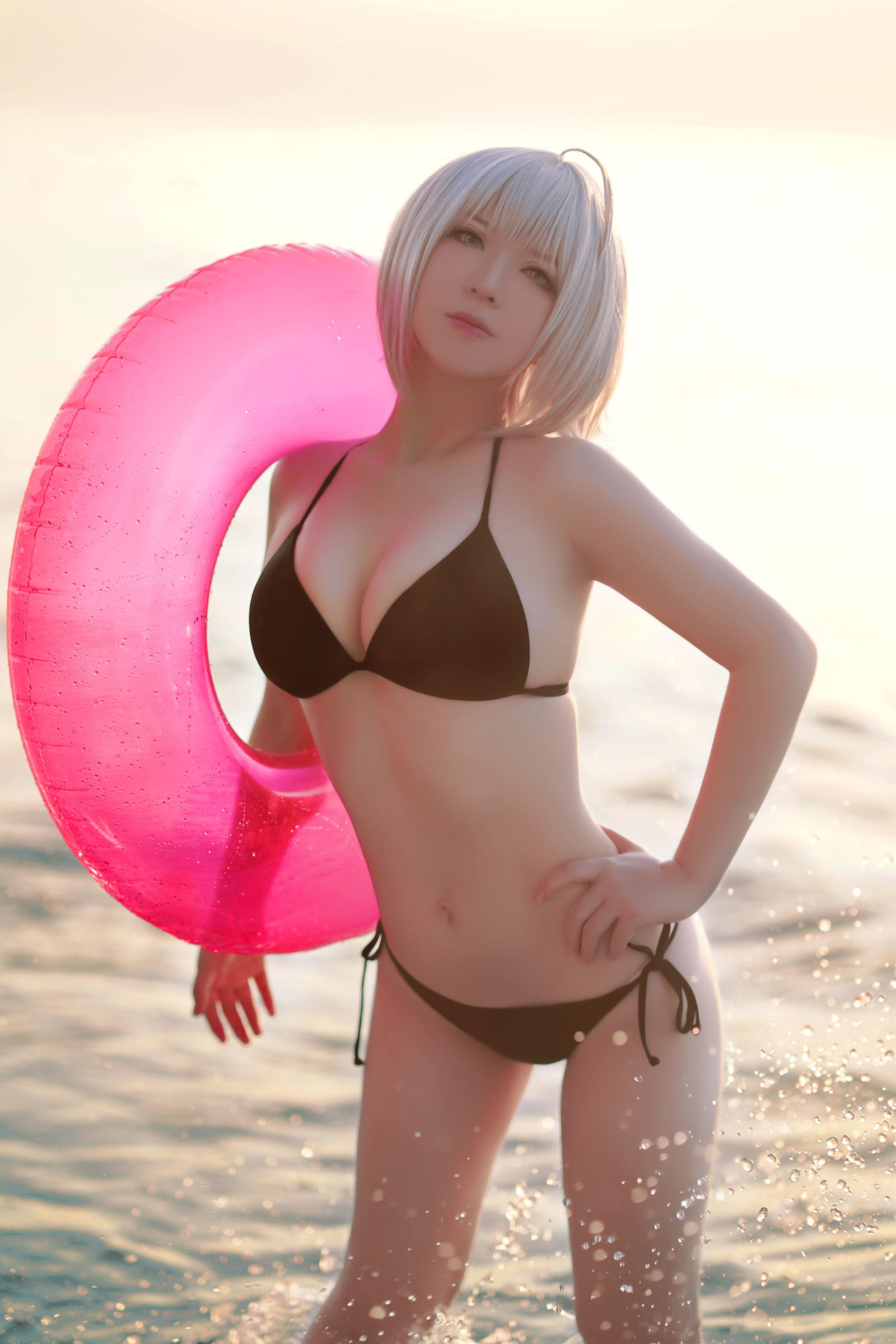 Ảnh Coser Nổi Tiếng] Bán Bán Tử & Sô Sô Sophia - Áo tắm biển