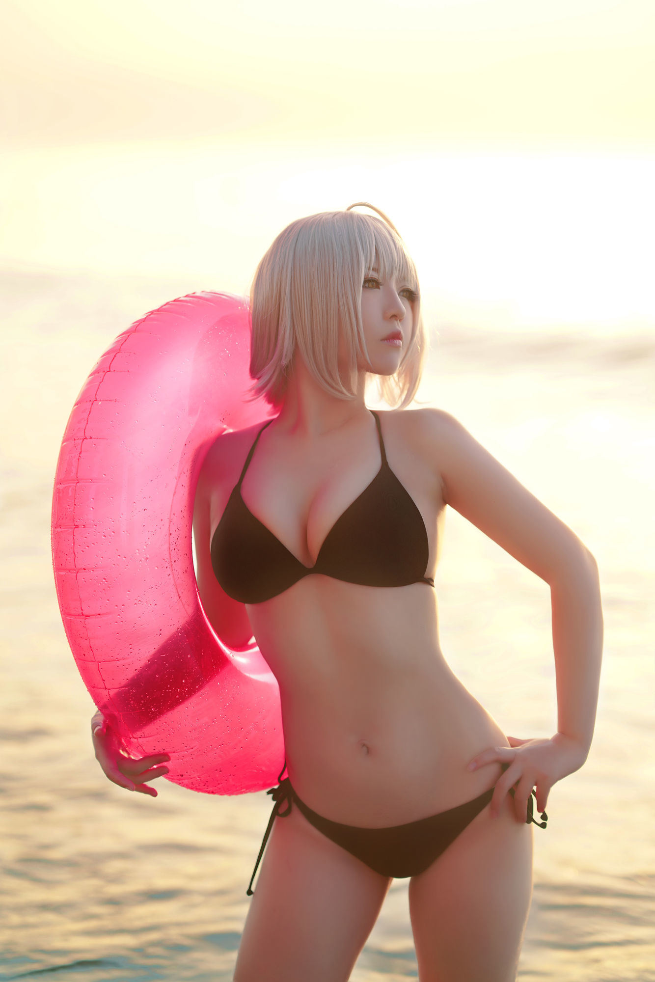 Ảnh Coser Nổi Tiếng] Bán Bán Tử & Sô Sô Sophia - Áo tắm biển