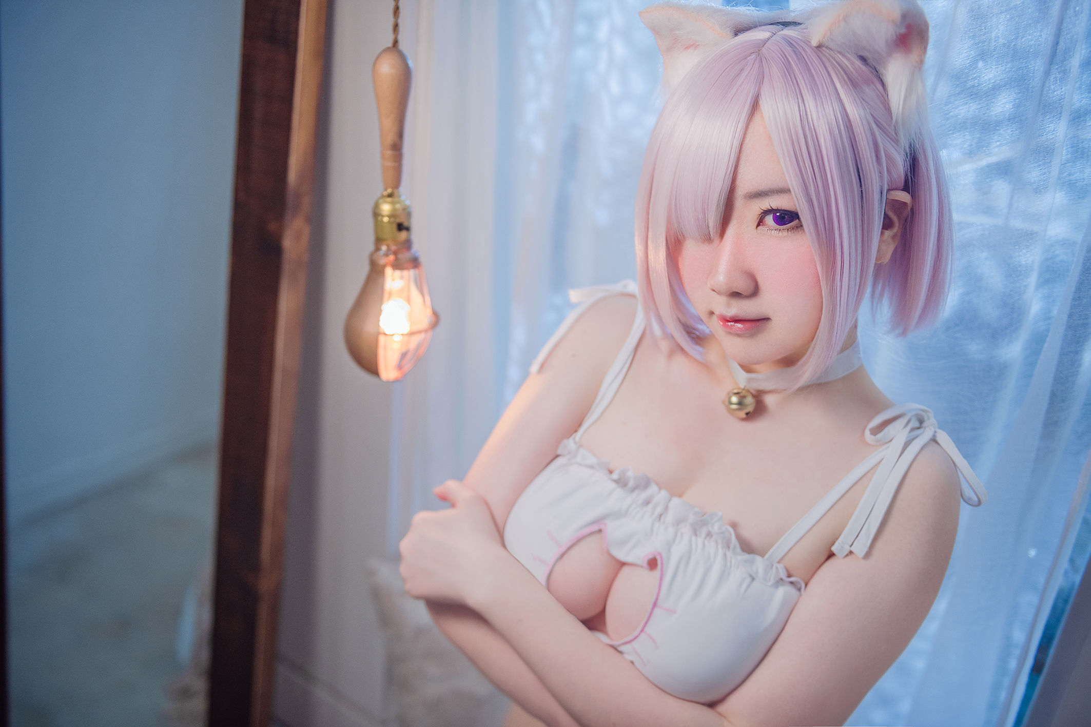 Internet Celebrity Cosplayer Photobook] Slightly Curvy Cute Girl Benmomo - Mash Standard Uniform & Cat Outfit