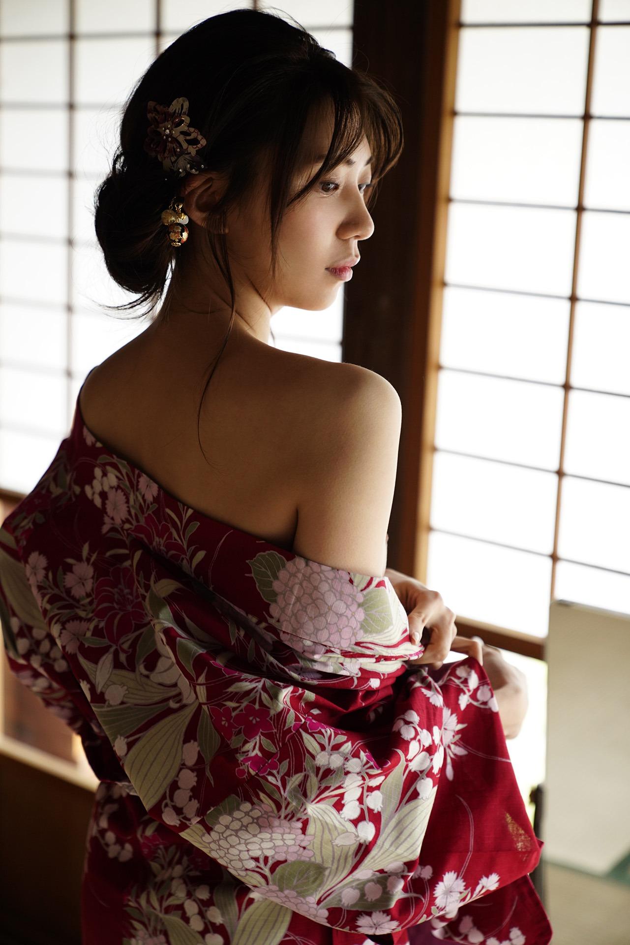 Yamagishi Ouka: Hold me... Flower and O - Final Chapter - Asa Gei SEXY 62P