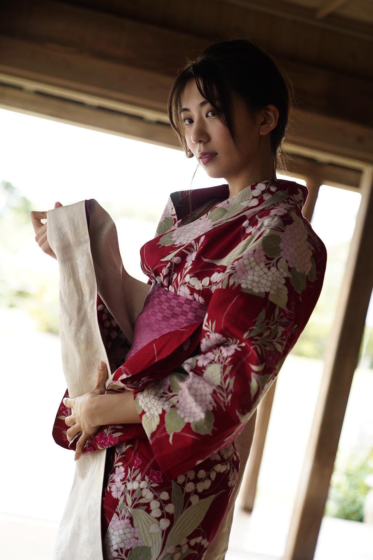 Yamagishi Ouka: Hold me... Flower and O - Final Chapter - Asa Gei SEXY 62P