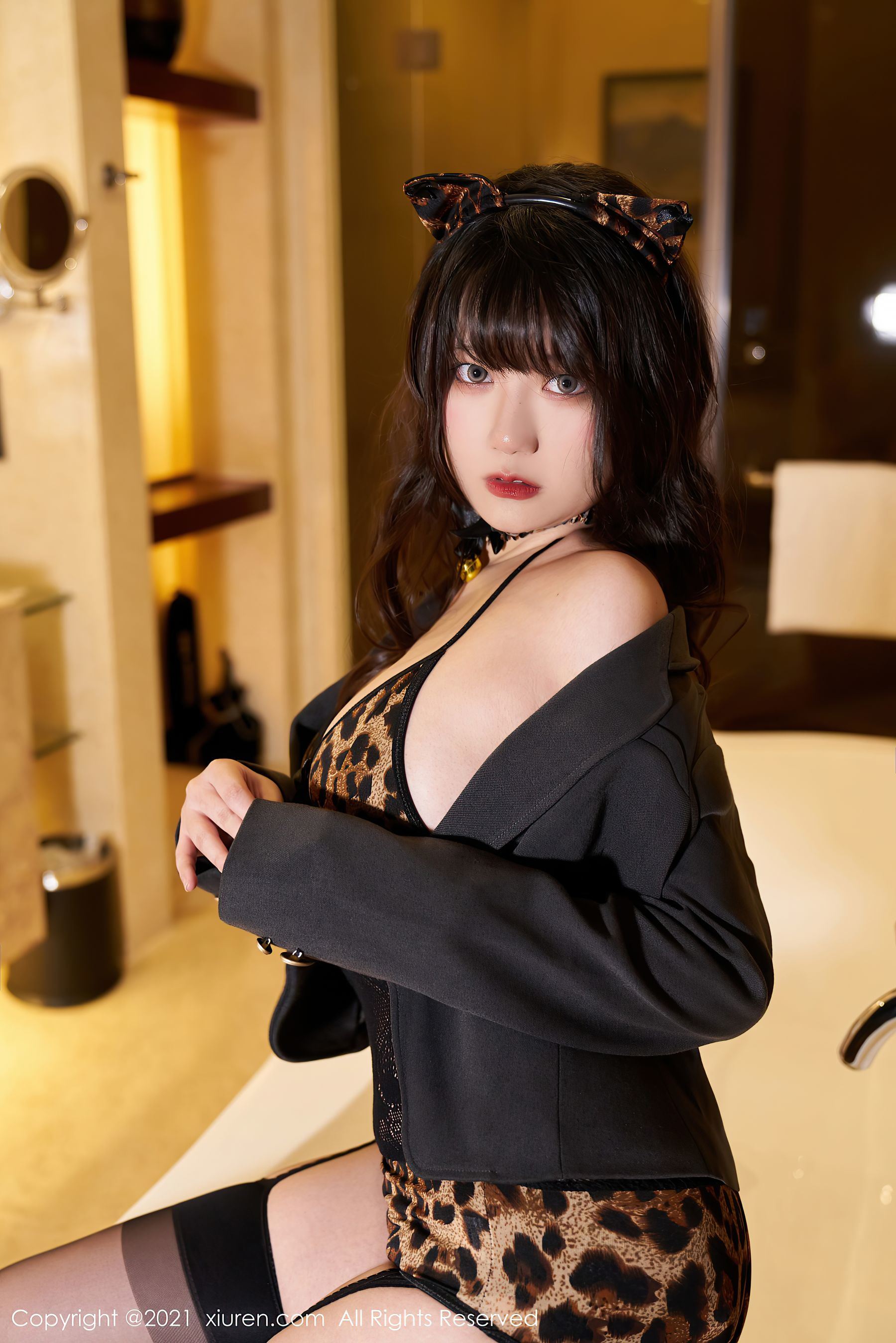 秀人XIUREN] No.3601 Hạ Khả Tinh amii