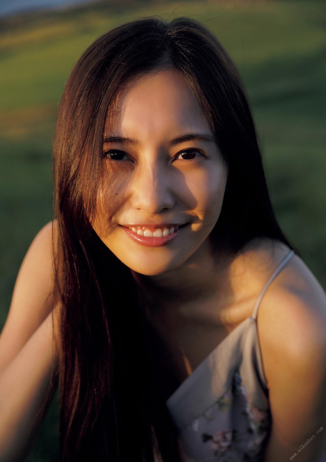 佐野雛子照片集「COLORS」 週プレ PHOTO BOOK 145P