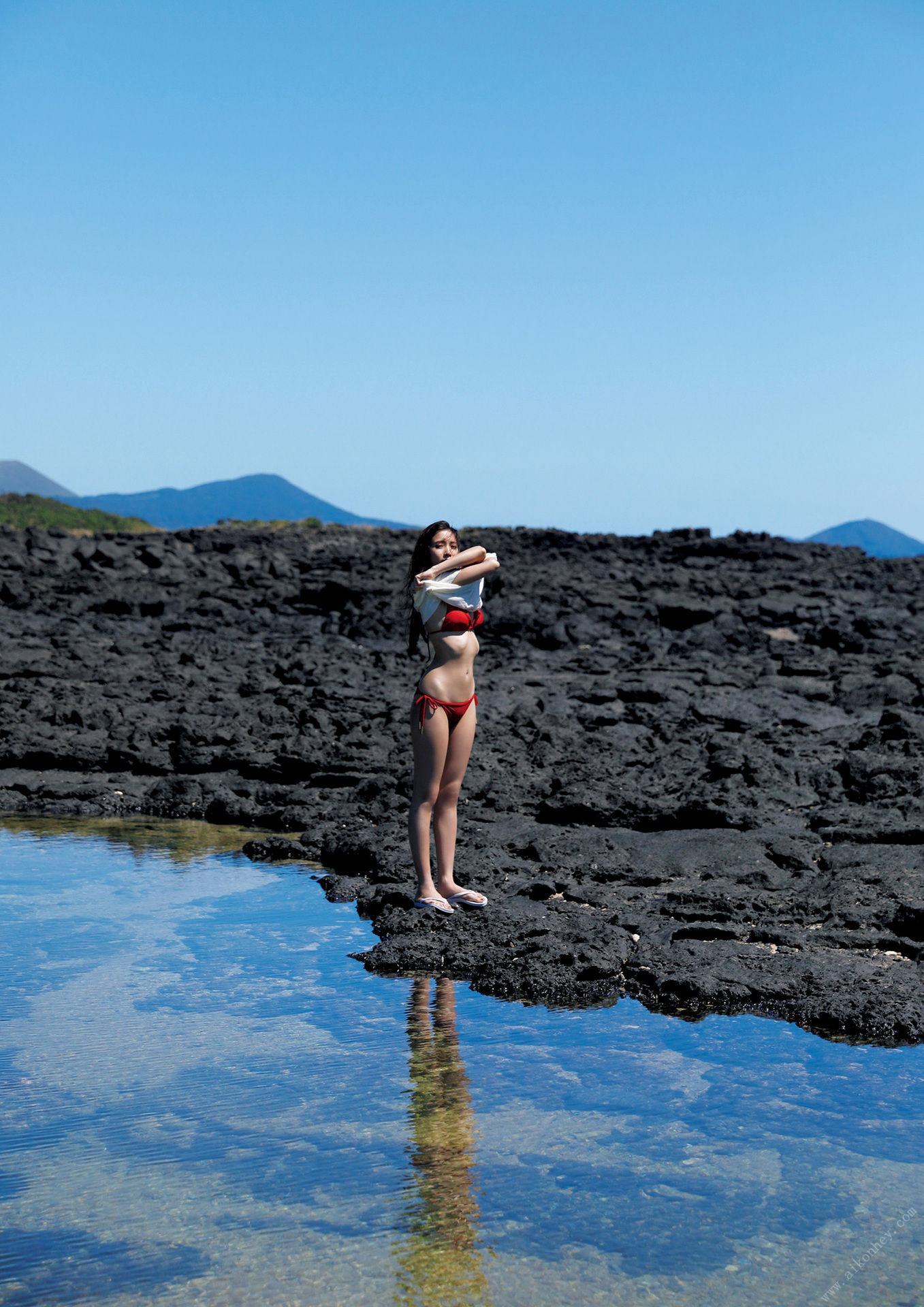 Tập ảnh Sano Hinako "COLORS" – Weekly Playboy Photo Book 145 trang