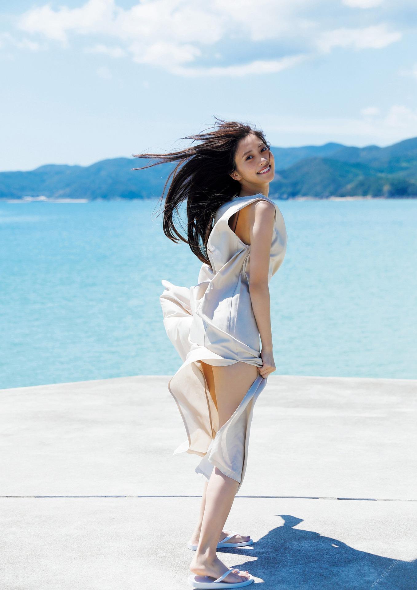 佐野ひなこ写真集「COLORS」 週プレ フォトブック 145ページ