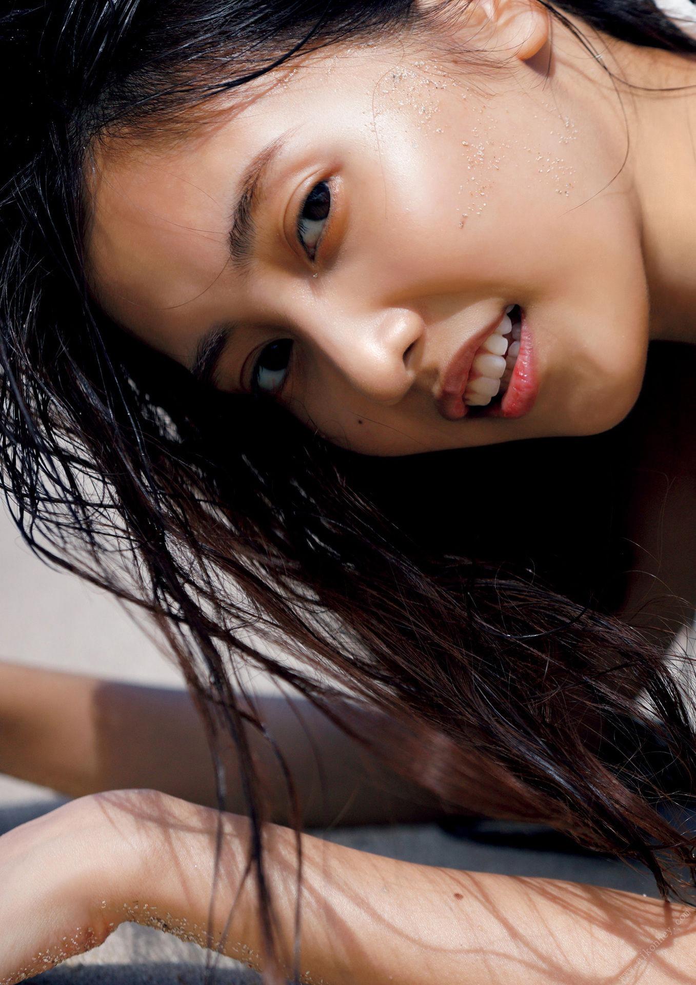 佐野雛子照片集「COLORS」 週プレ PHOTO BOOK 145P