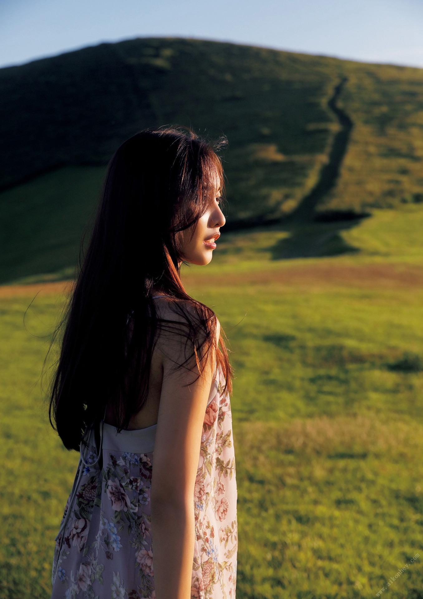 Hinako Sano Photobook 'COLORS' Weekly Playboy PHOTO BOOK 145P