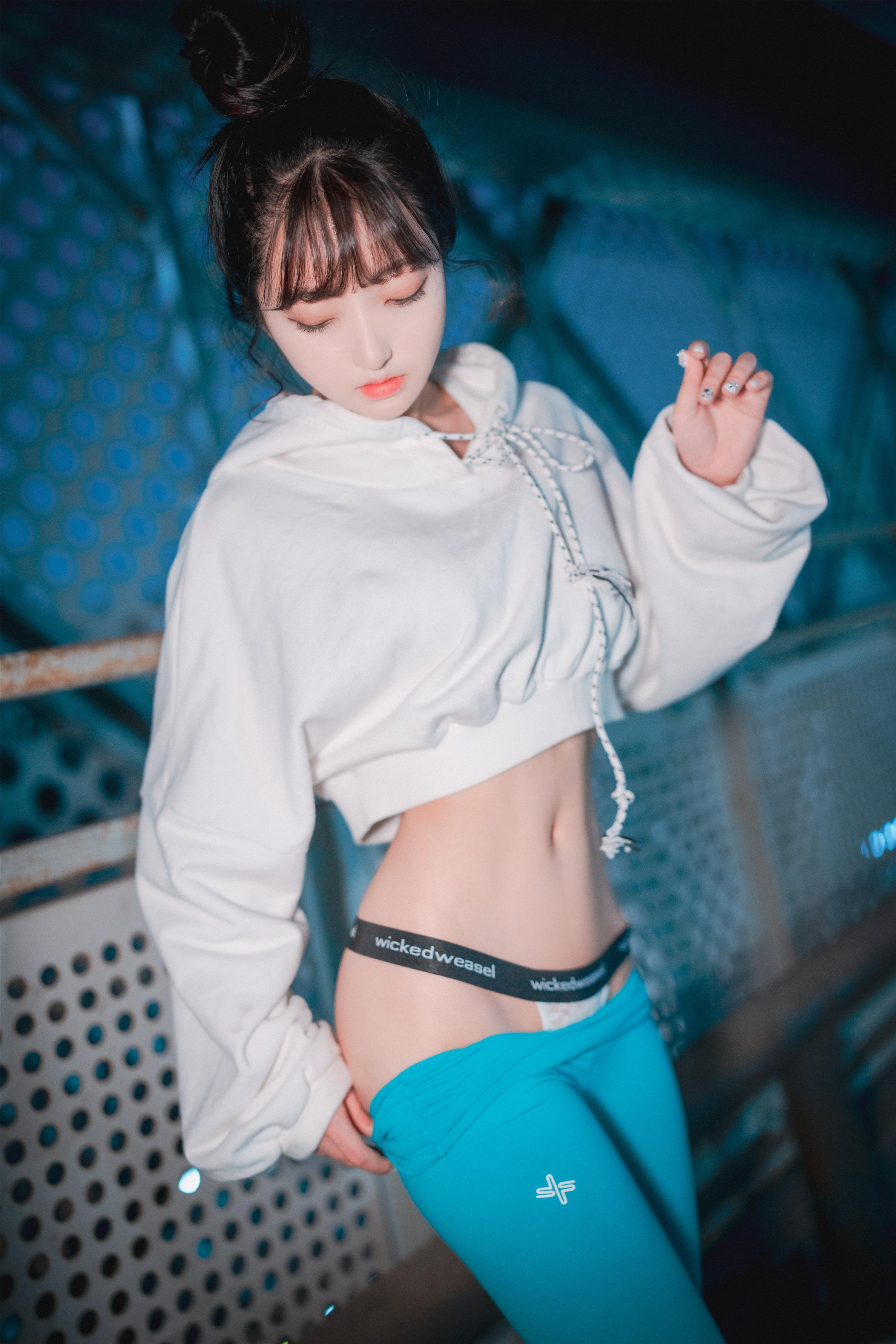 ディジャワ フォト – ハナリ (하나리) :ルーズ・アンド・タイト クールミント [86P