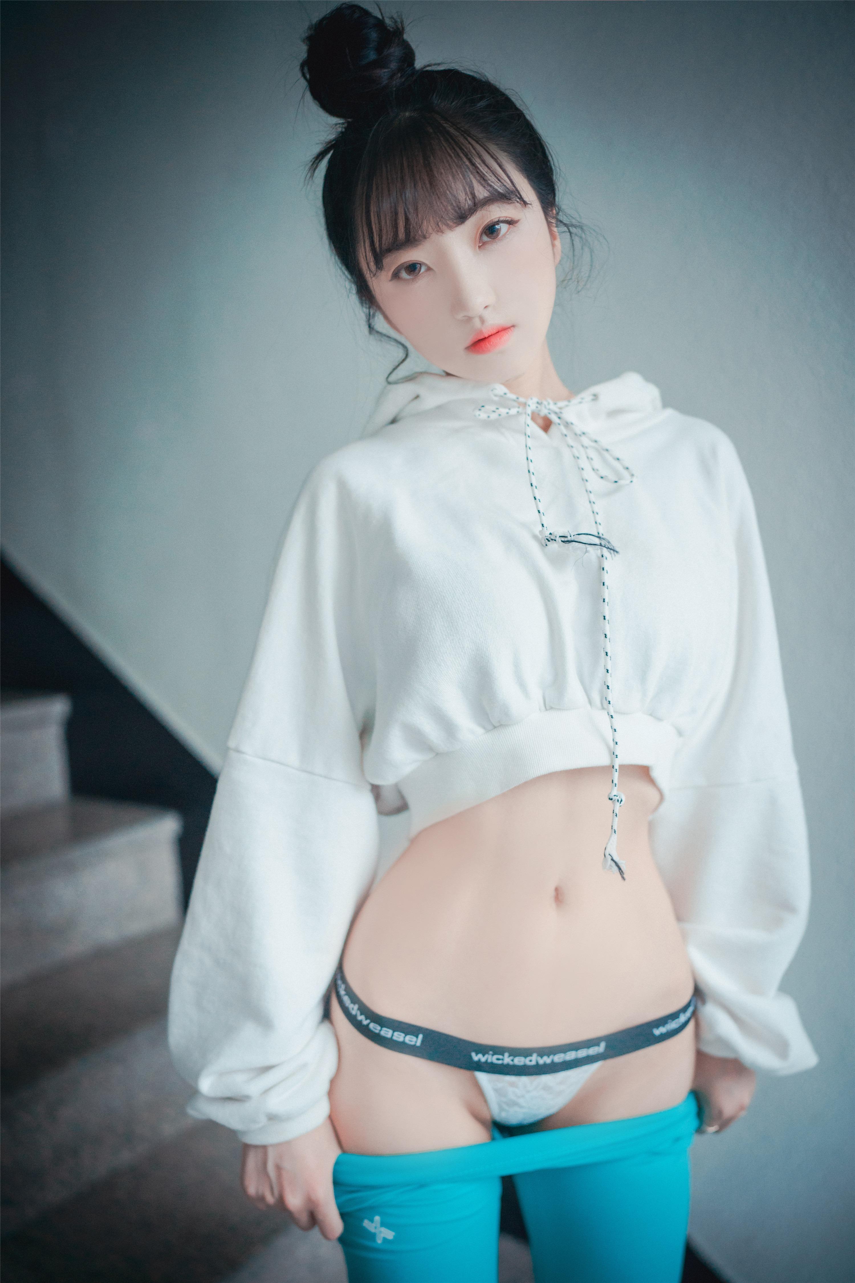 ディジャワ フォト – ハナリ (하나리) :ルーズ・アンド・タイト クールミント [86P