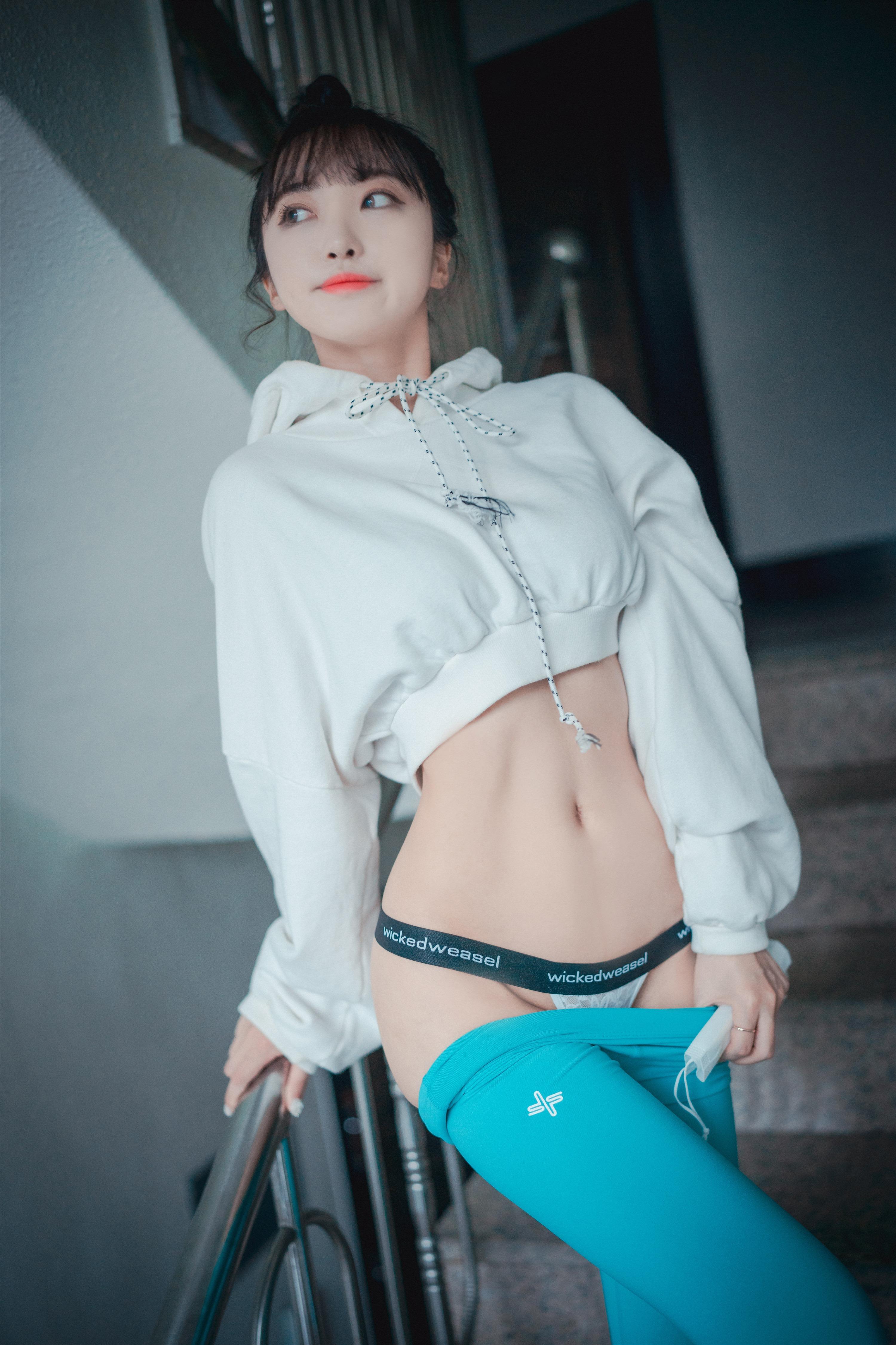 DJAWA photo – HaNaRi (Hana Ri): Lỏng và Khít Mint Mát [86P