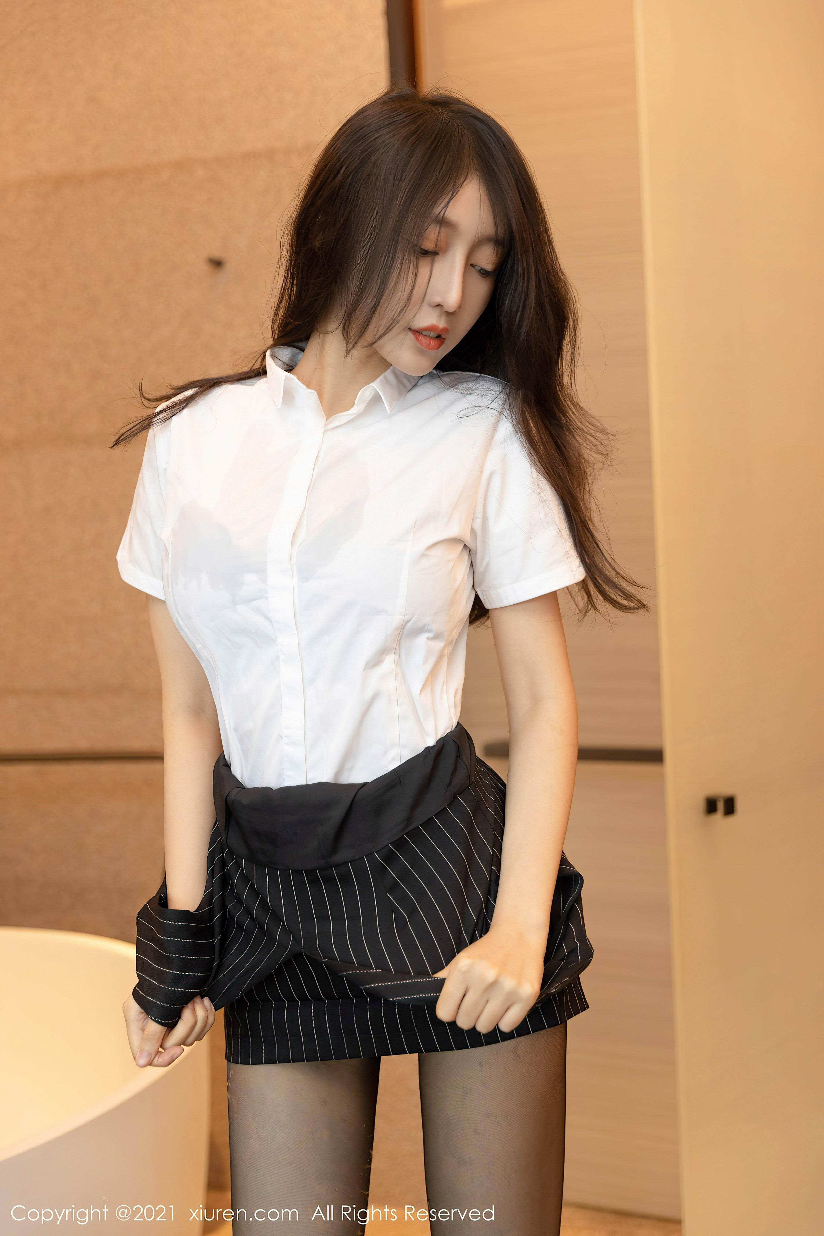 XIUREN] Số 3679 Yue Er 63P