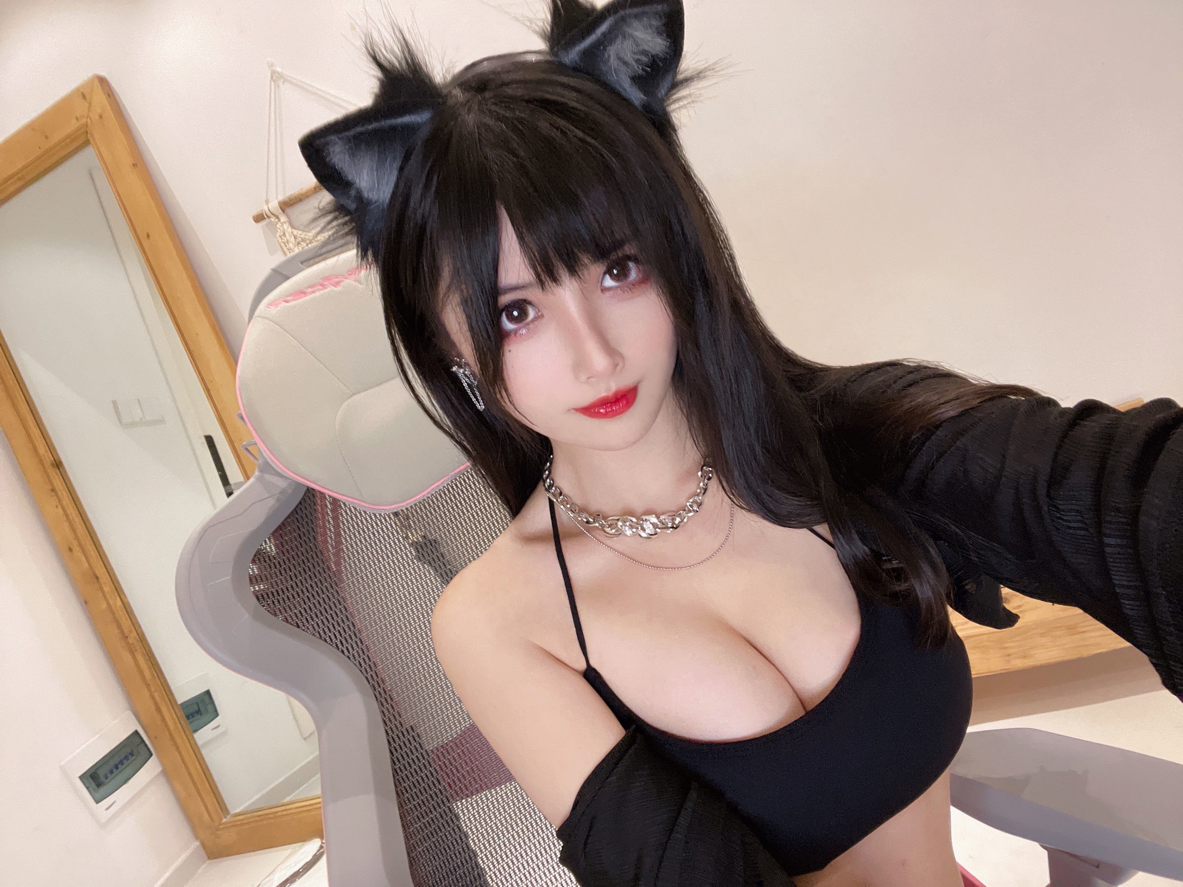 Internet Celebrity Cosplayer Photobook] COS Welfare: Rioko Liangliangzi - Spicy Kitty