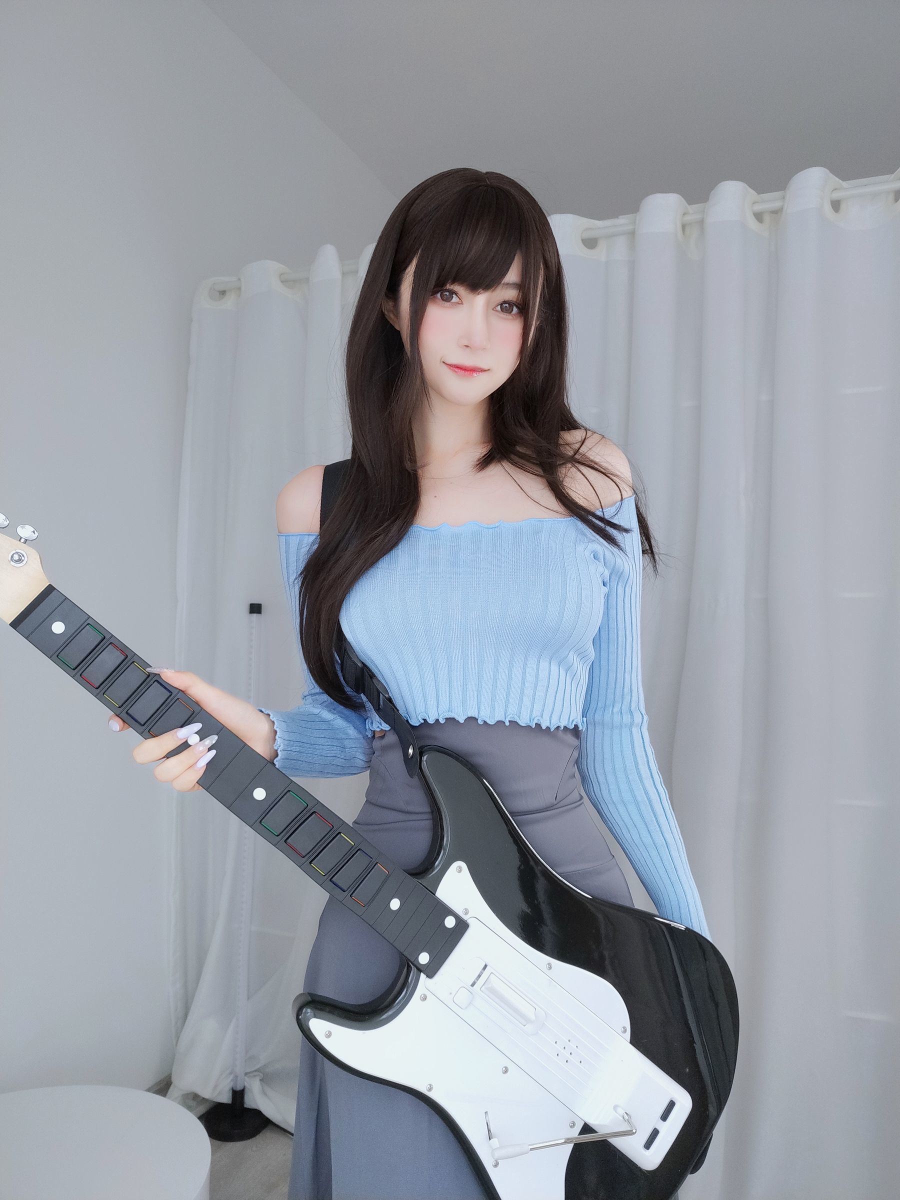 網紅 COSER 寫真] Coser 小姐姐 白銀 - 吉他 妹妹