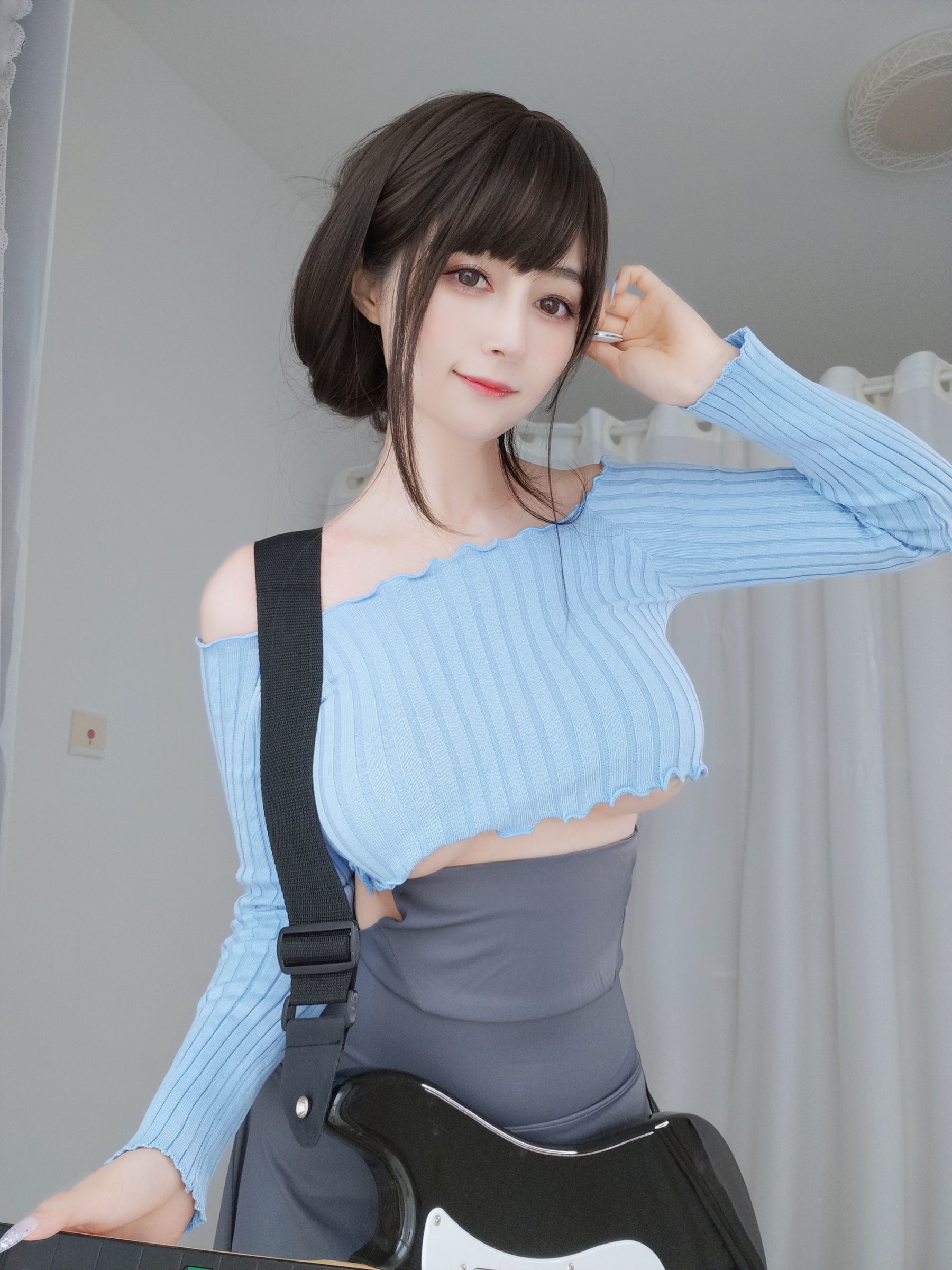 網紅 COSER 寫真] Coser 小姐姐 白銀 - 吉他 妹妹