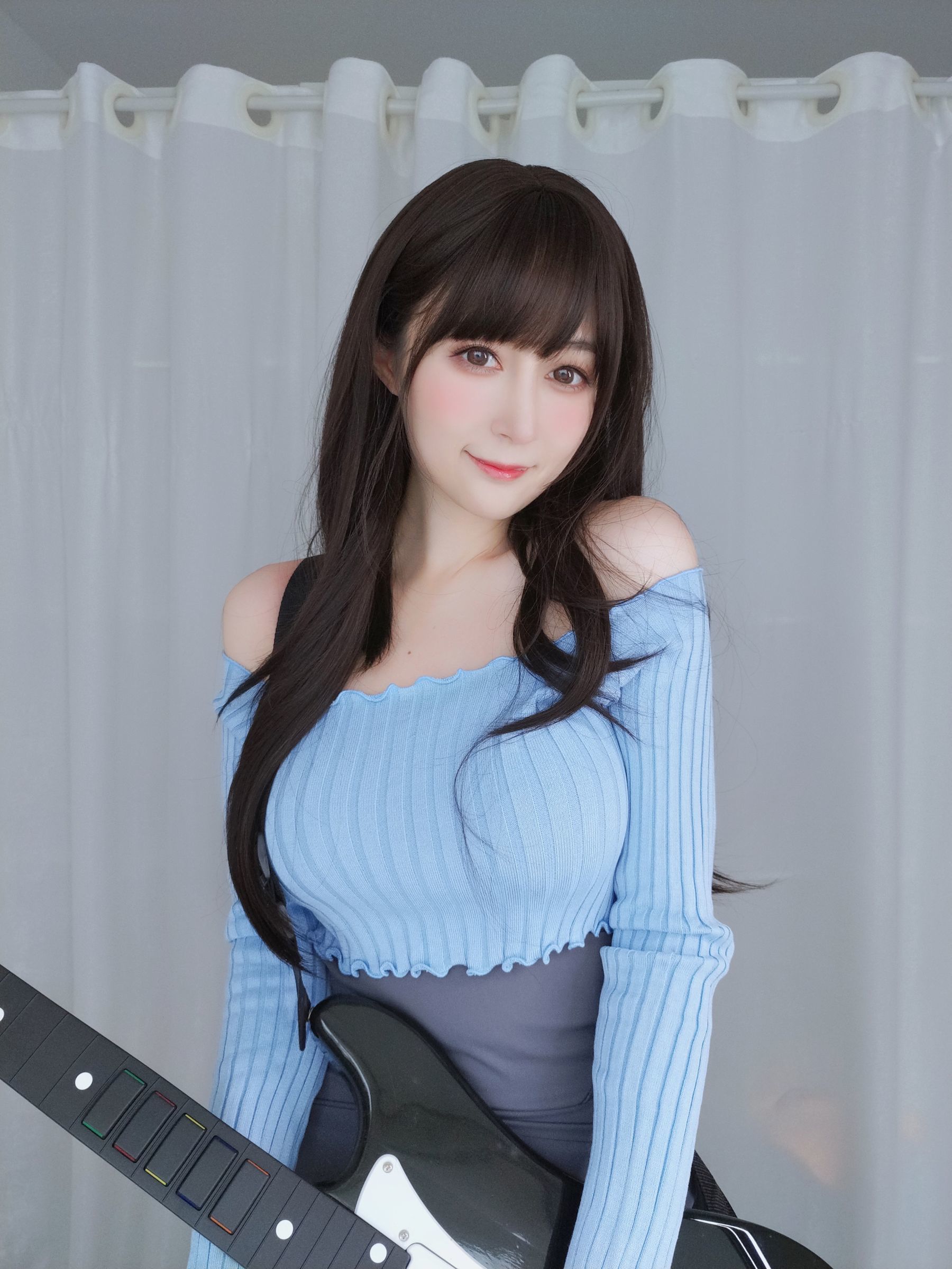Ảnh Coser Ngôi sao mạng] Coser Chị Bạc - Chị Guitar