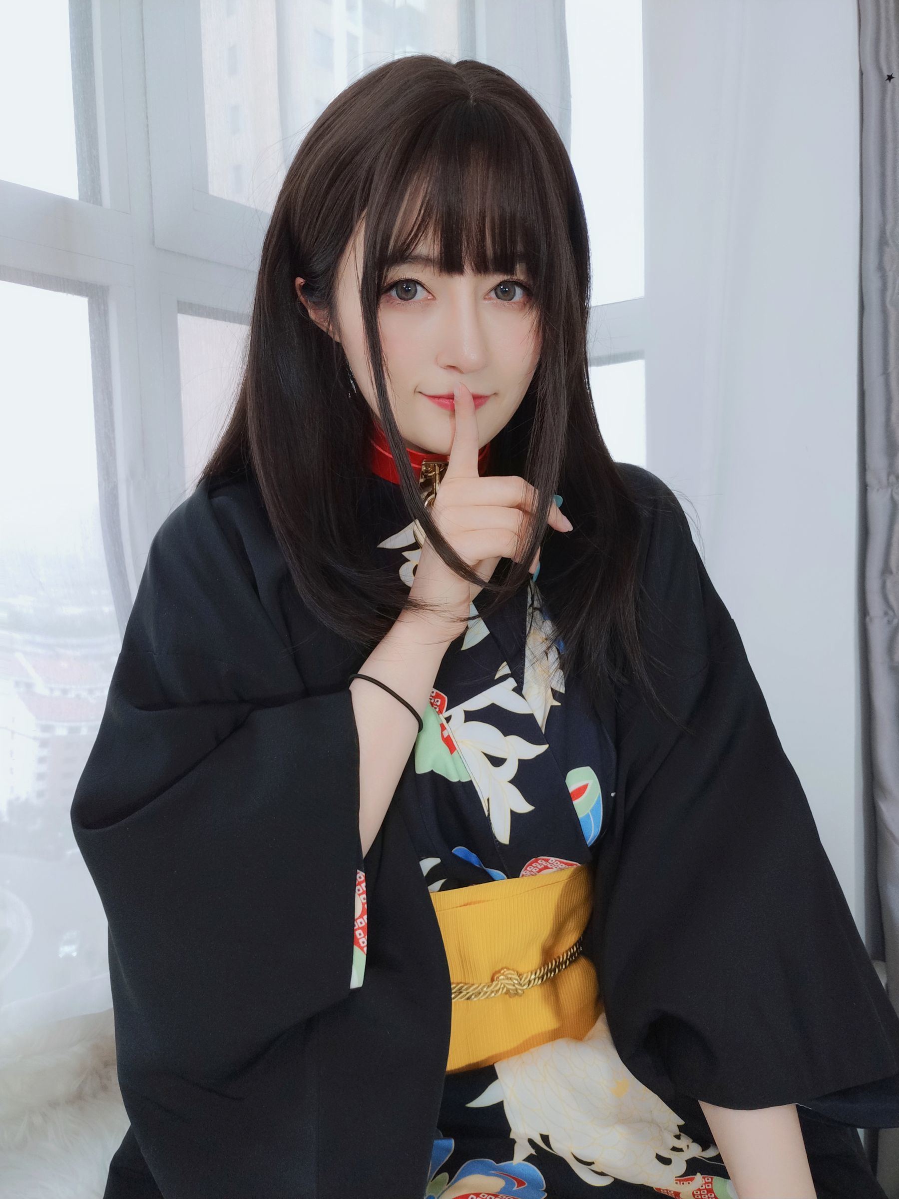 Ảnh cosplay của netizen] Coser chị Bạch Ngân - Bí mật dưới và phục