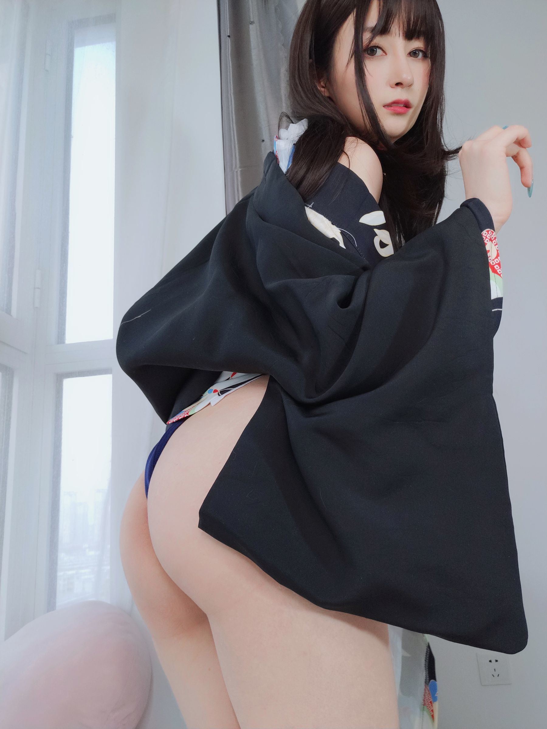 ネット有名人コスプレイヤー写真] コスプレイヤー白銀さん - 和服の下の秘密