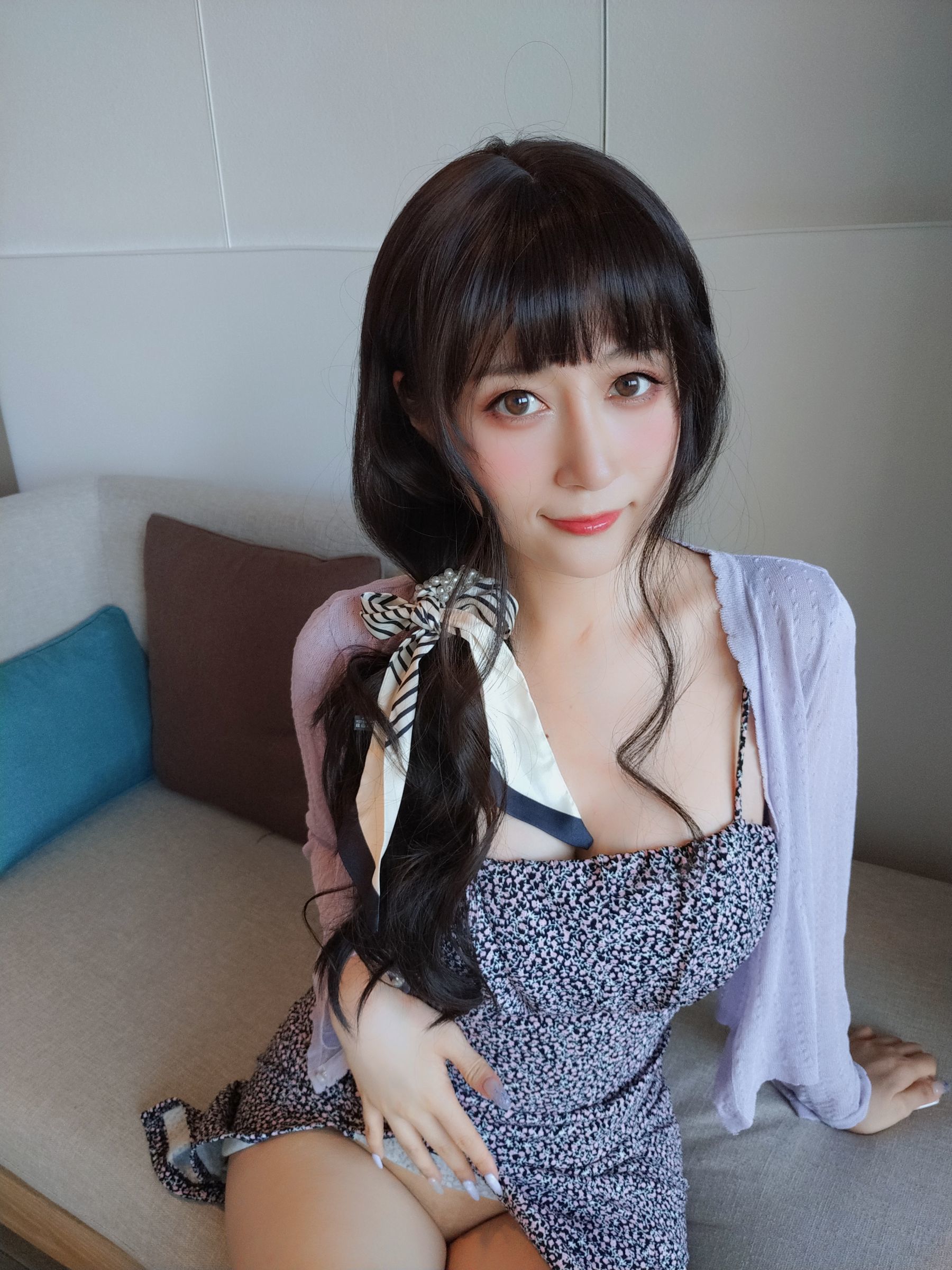Internet Celebrity Coser Photobook] Coser Miss Baiyin - Home Floral Skirt